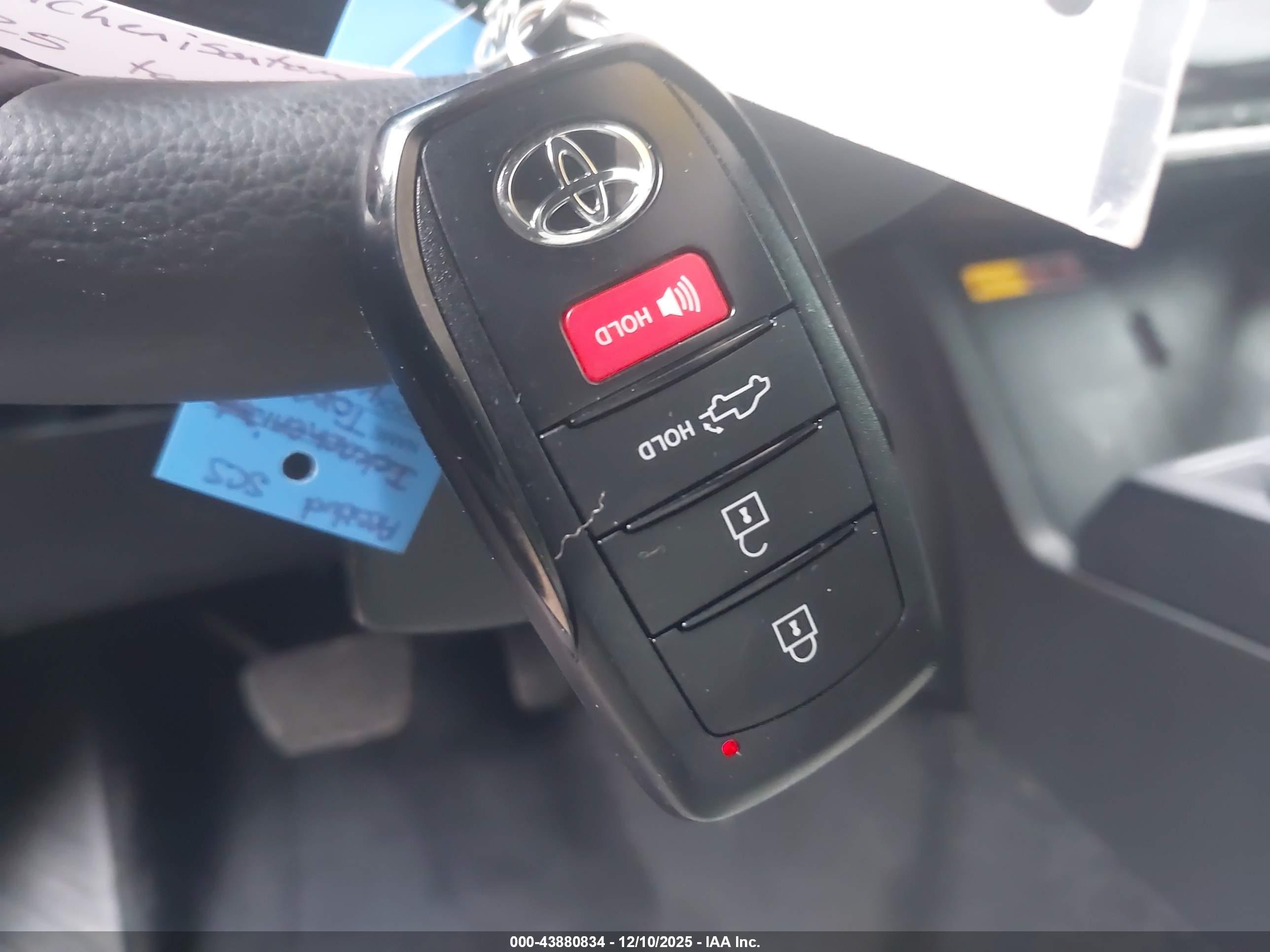 TOYOTA TACOMA image 11