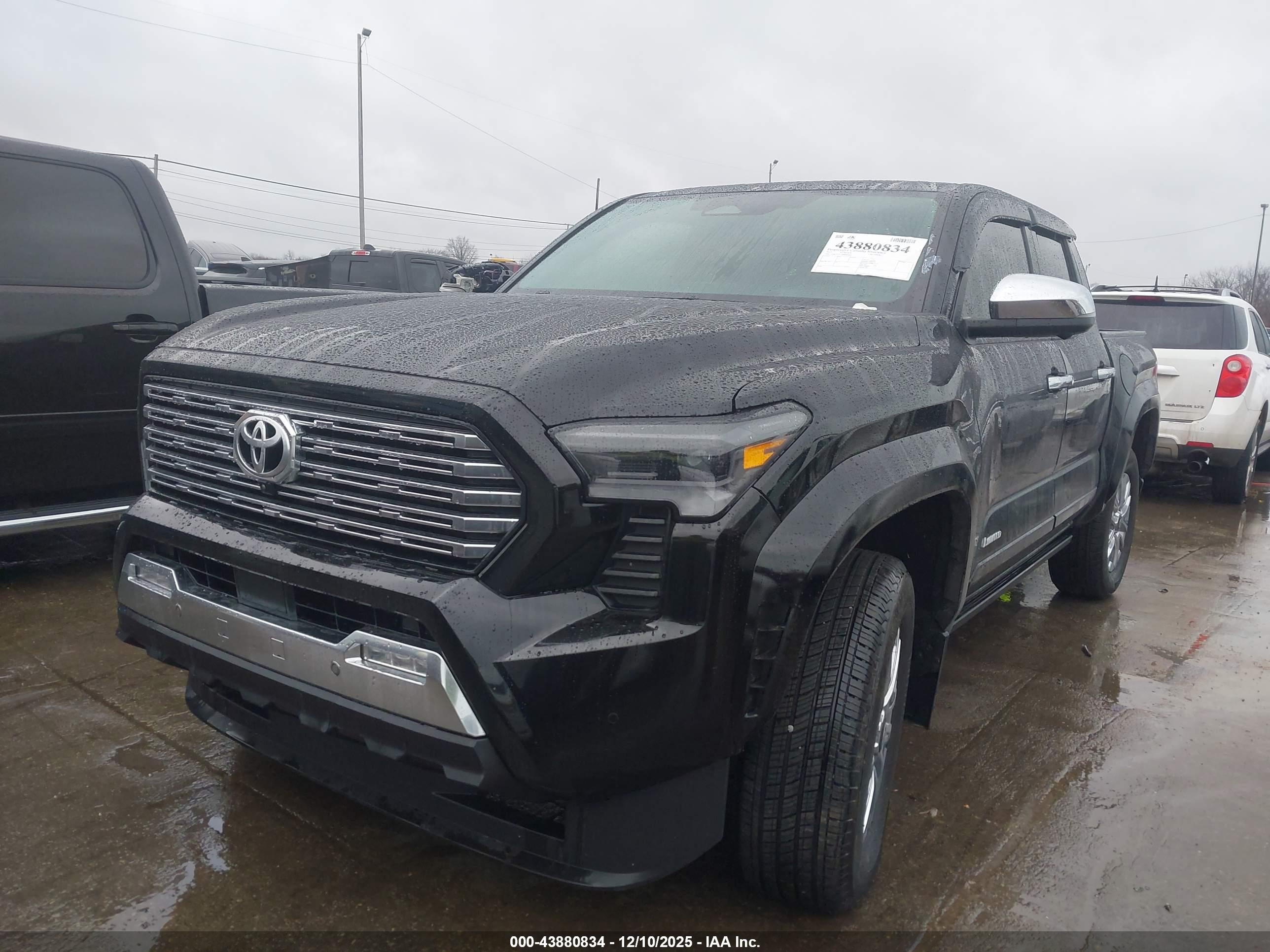 TOYOTA TACOMA image 2
