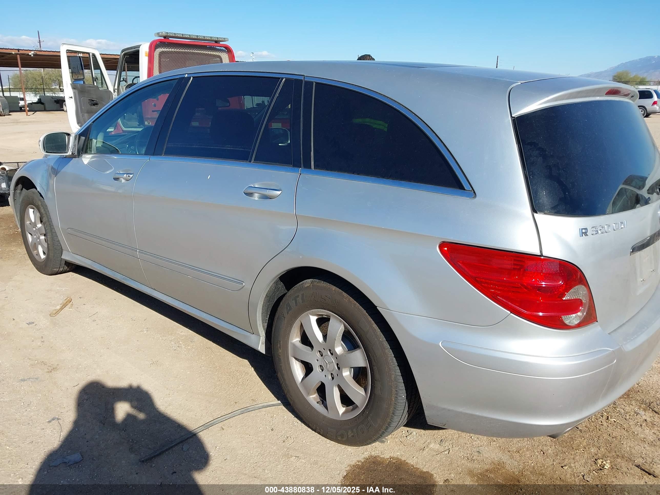 MERCEDES-BENZ R image 3
