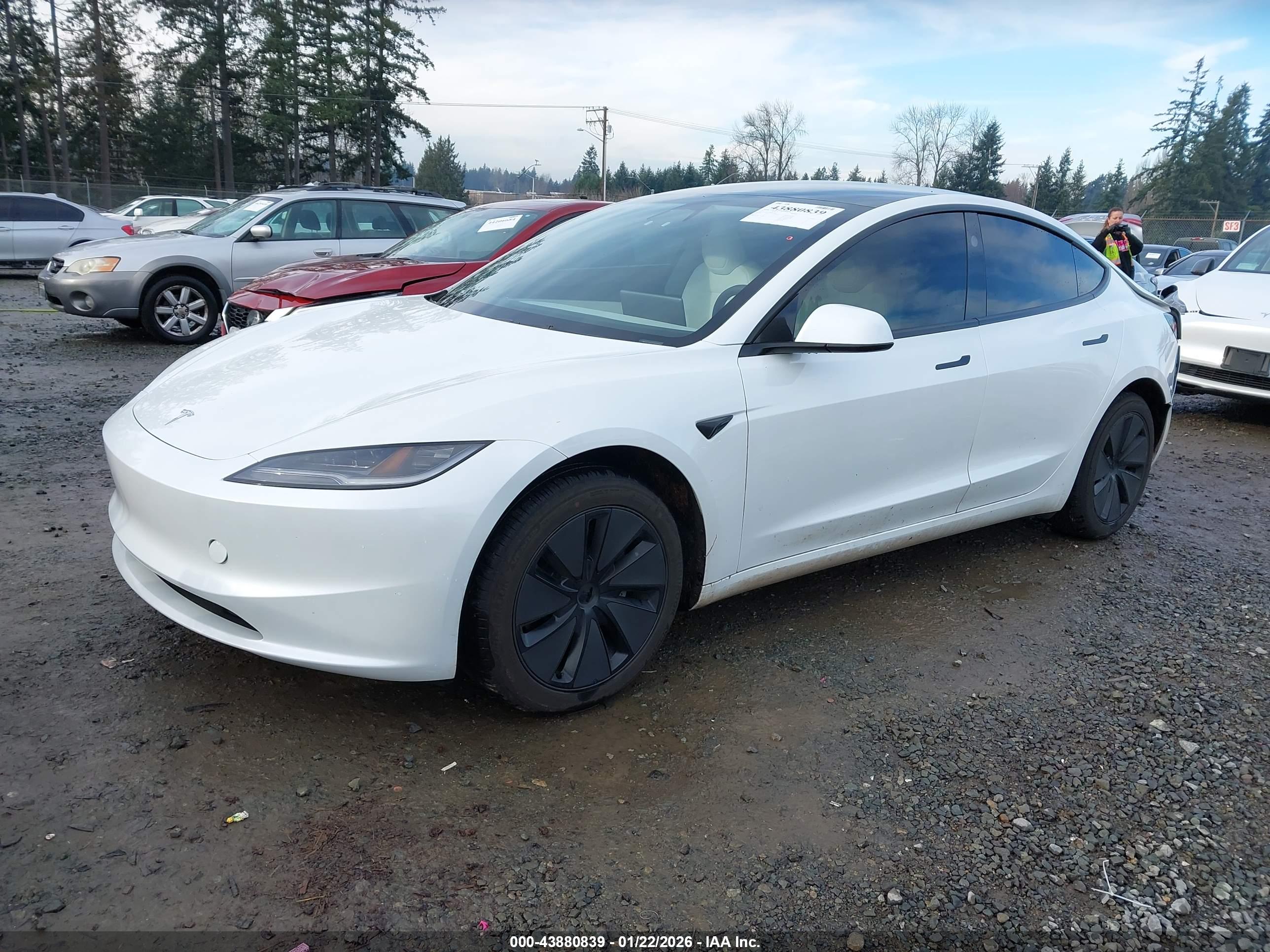 TESLA MODEL image 2