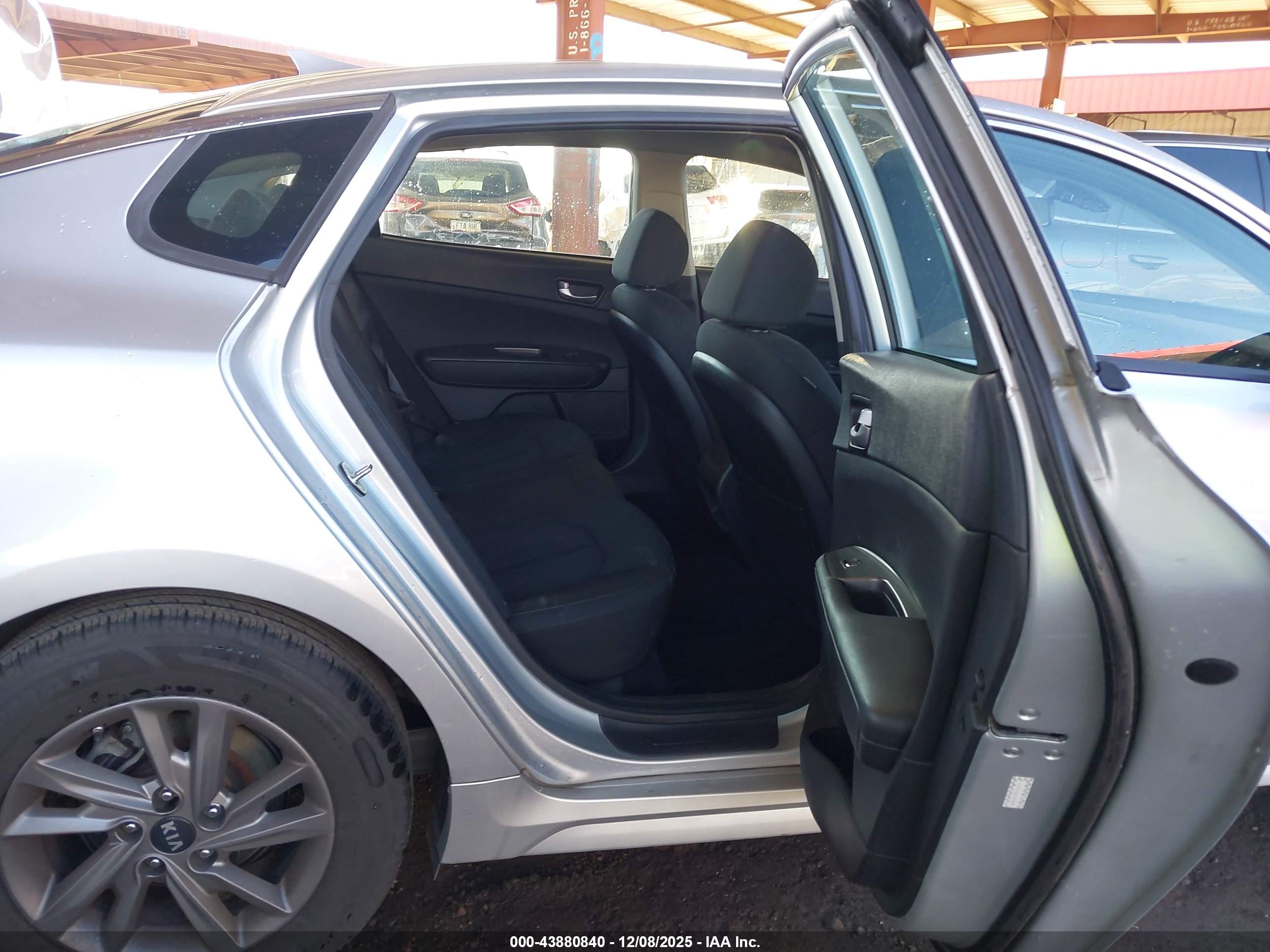 KIA OPTIMA image 8