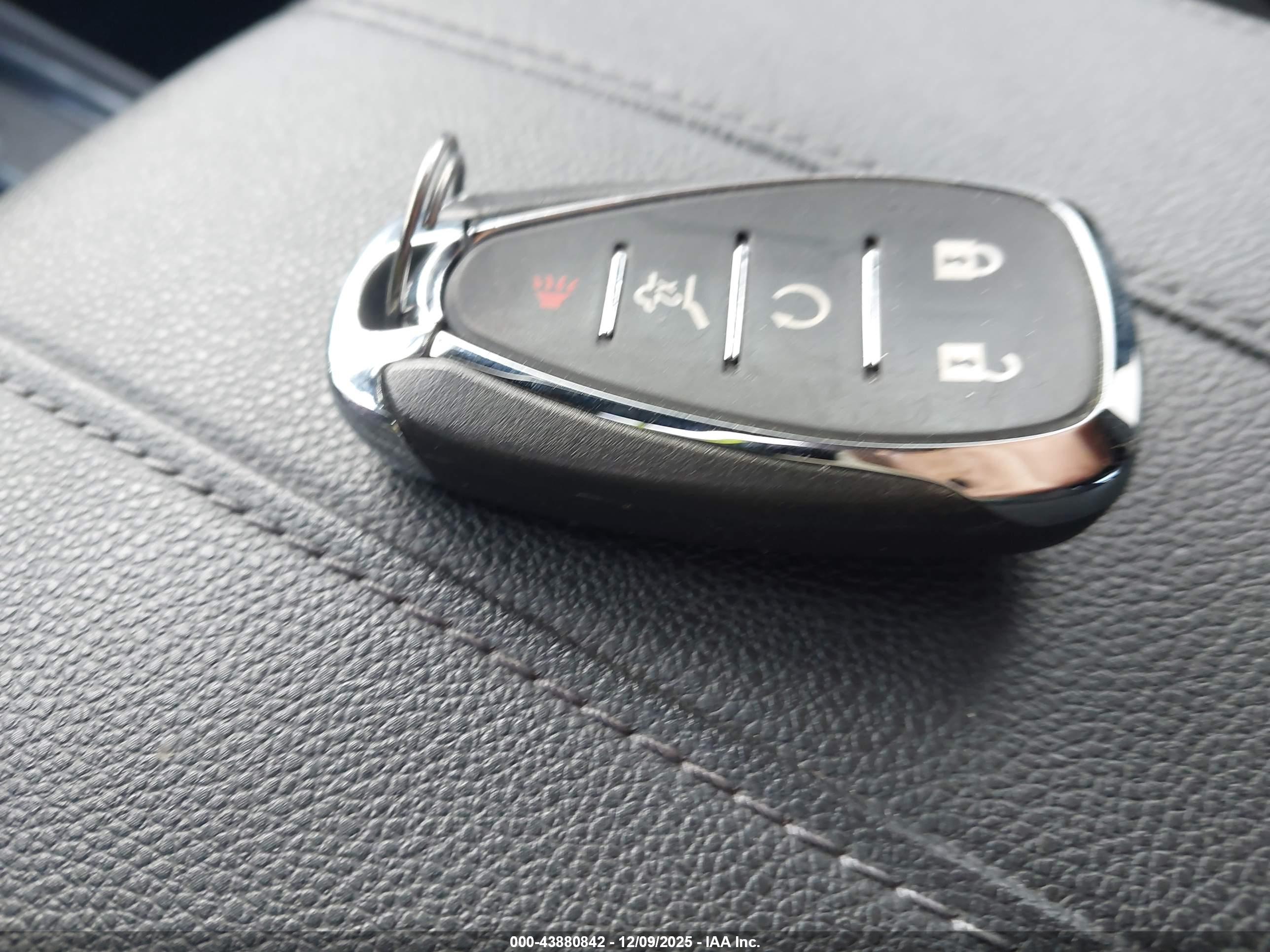 CHEVROLET TRAVERSE image 11