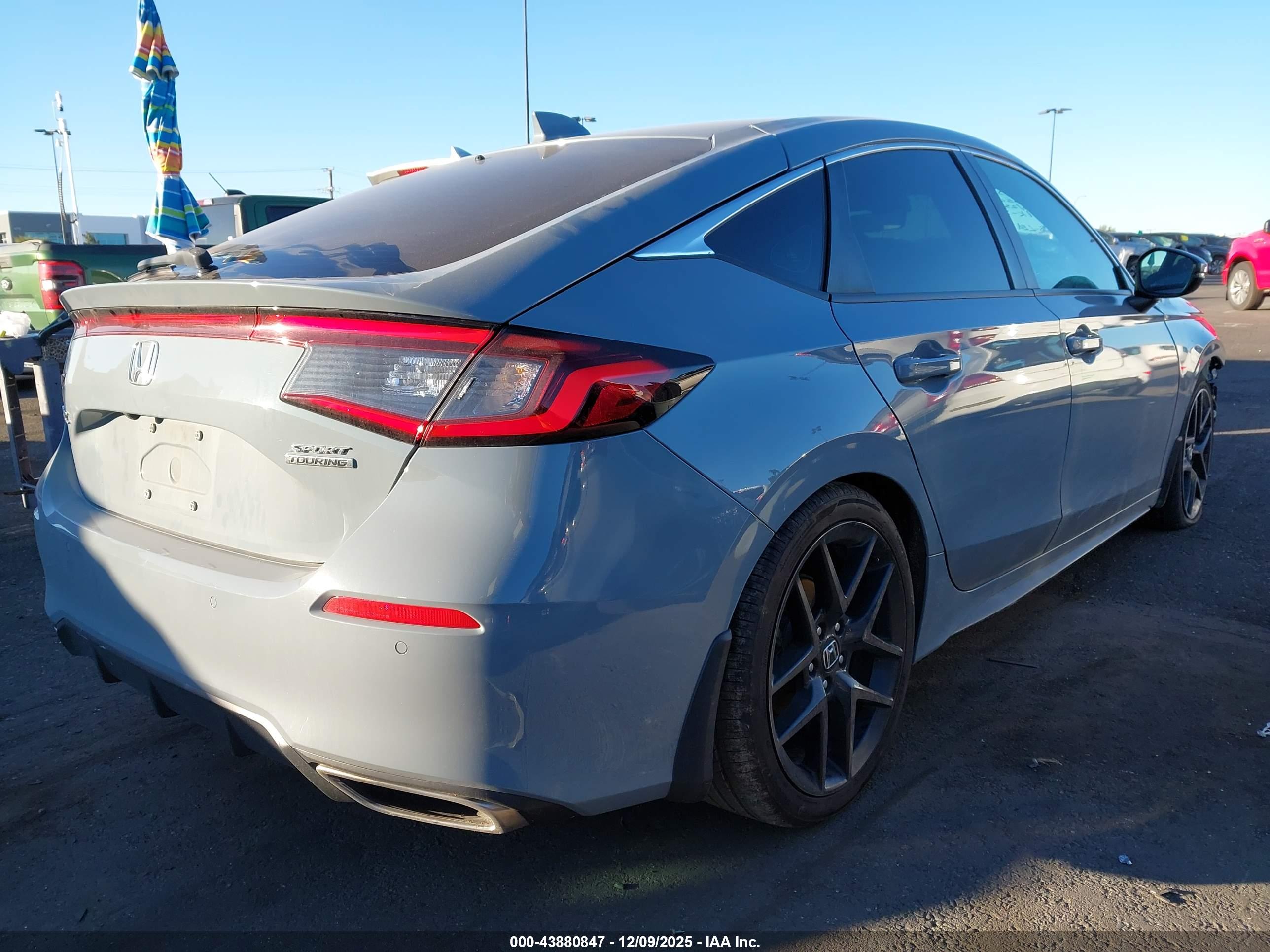 HONDA CIVIC image 4
