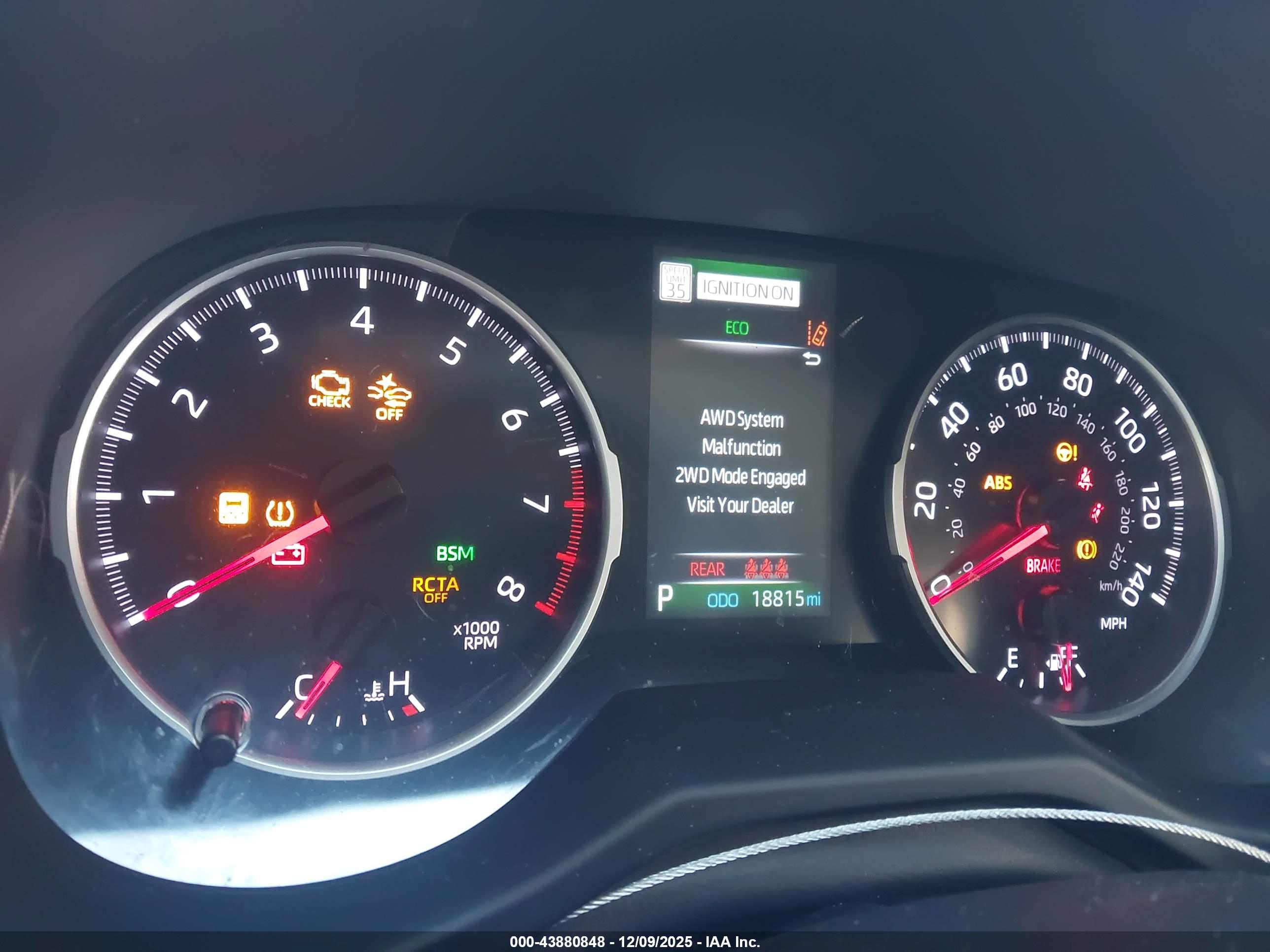 TOYOTA RAV4 image 7