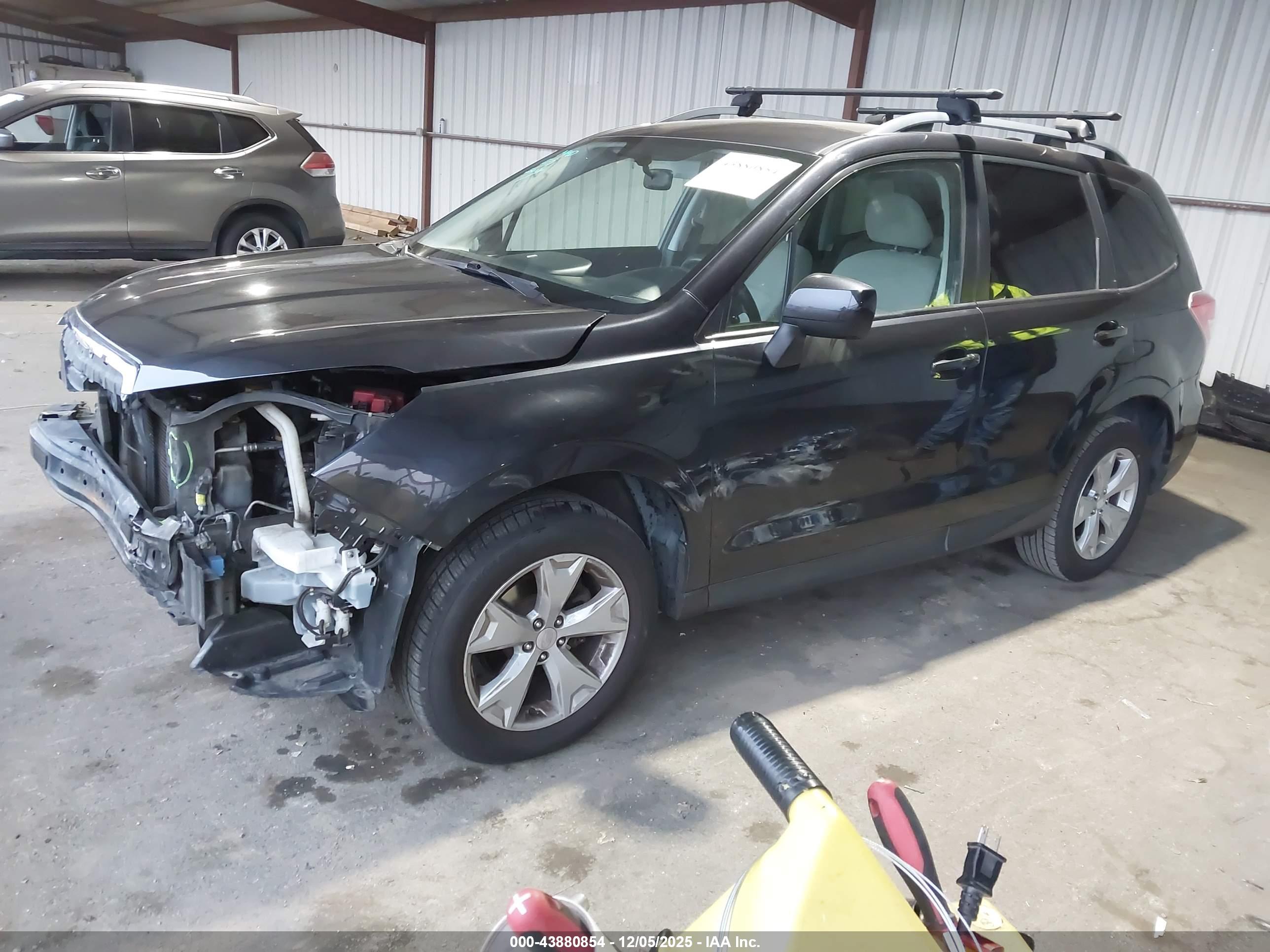 SUBARU FORESTER image 2