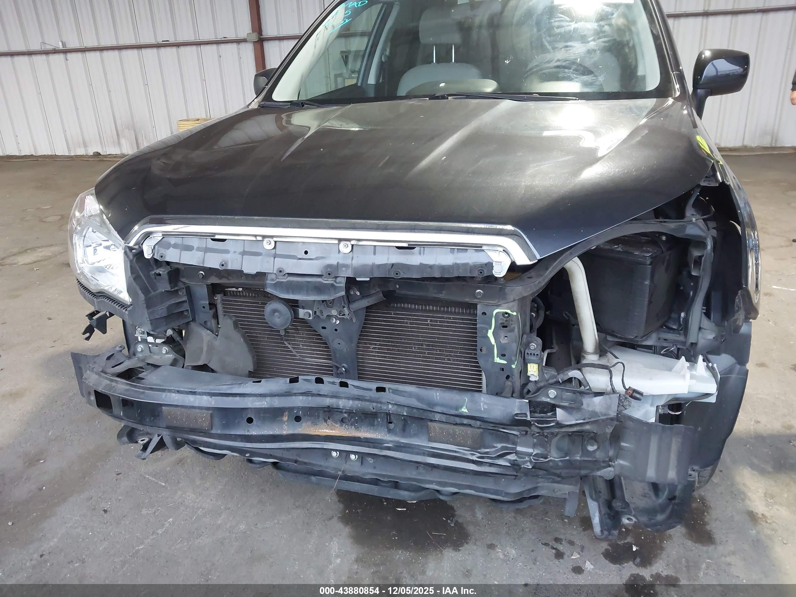 SUBARU FORESTER image 6