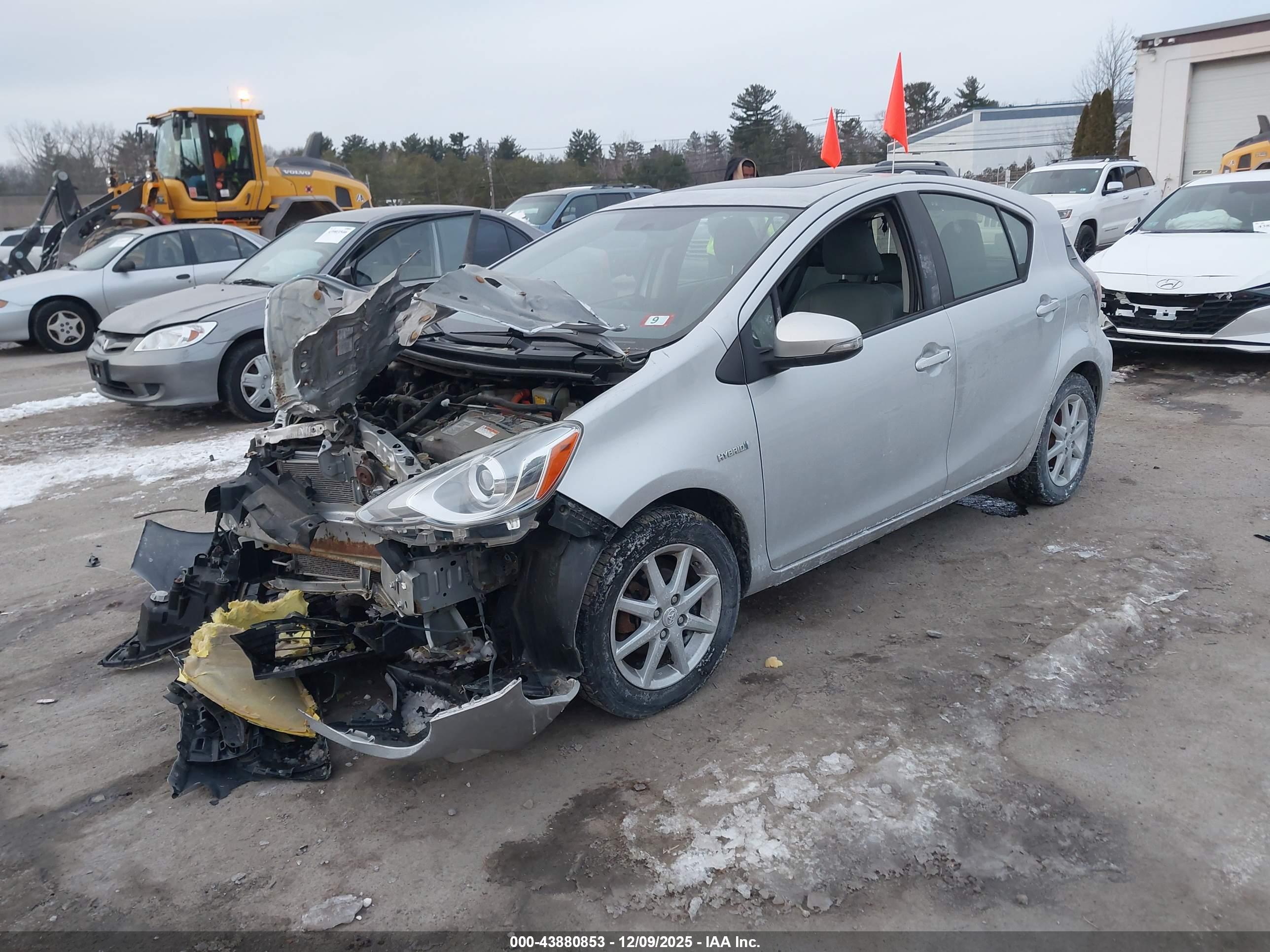 TOYOTA PRIUS image 2