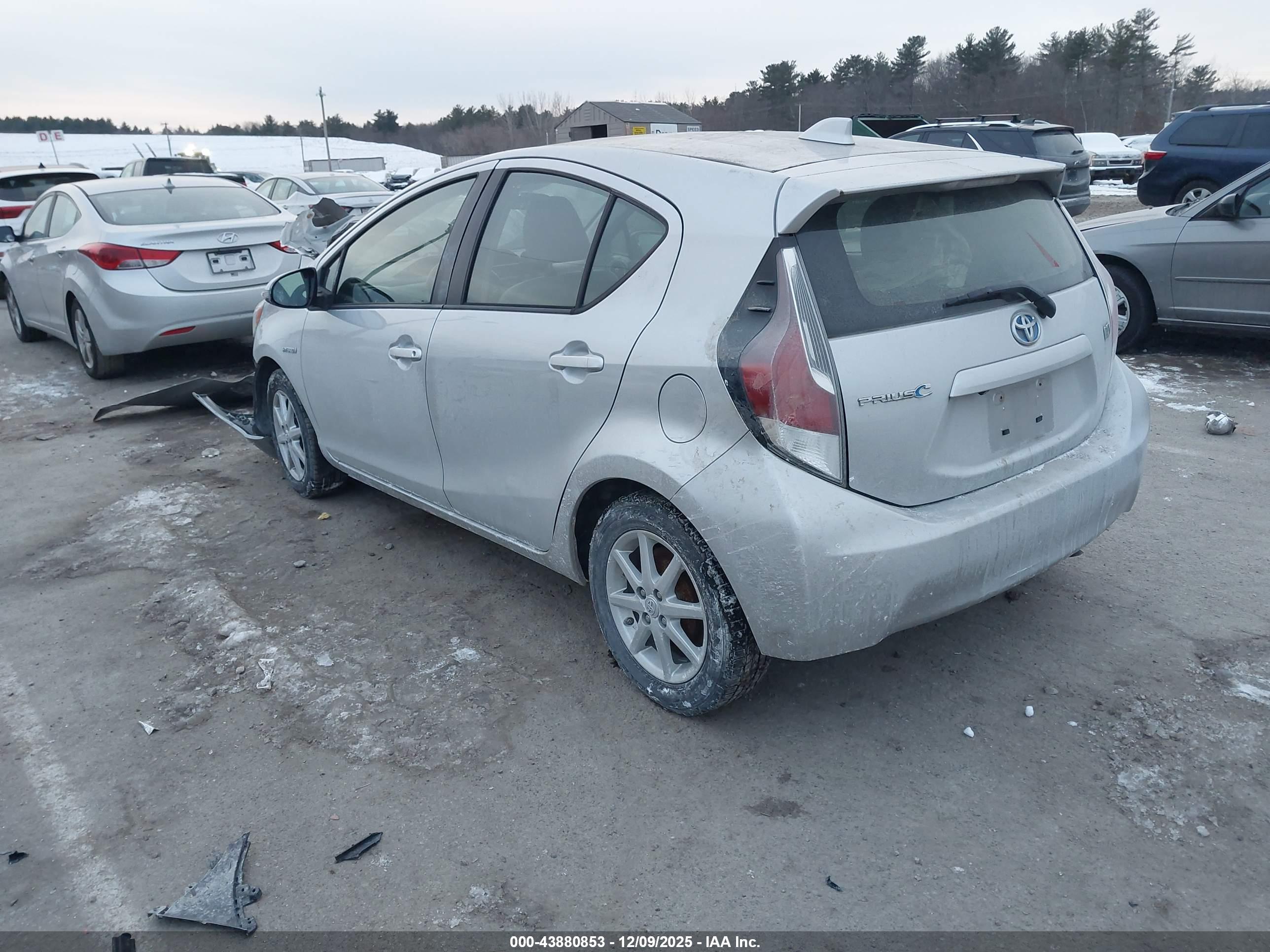 TOYOTA PRIUS image 3