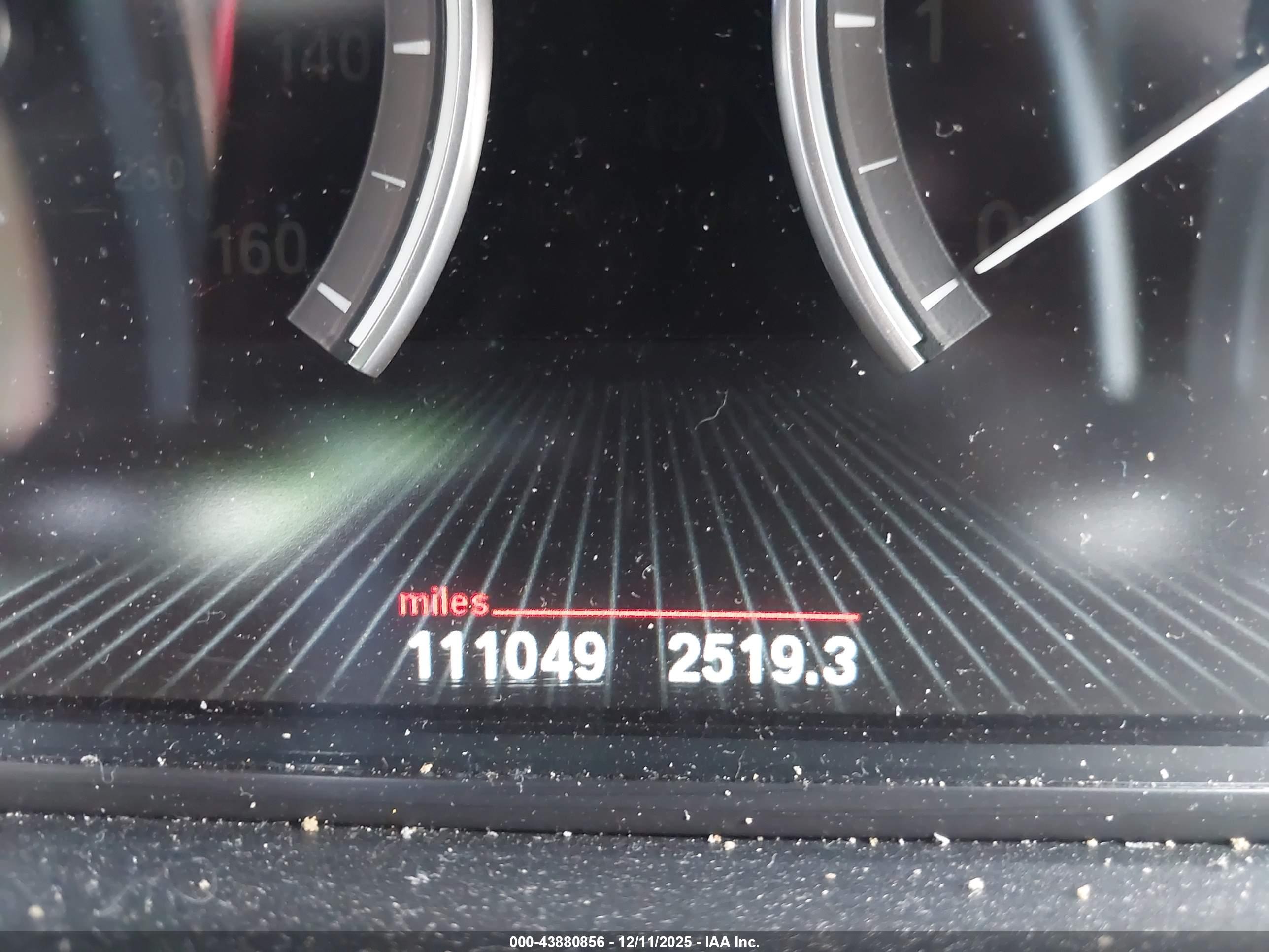 BMW 528I image 7