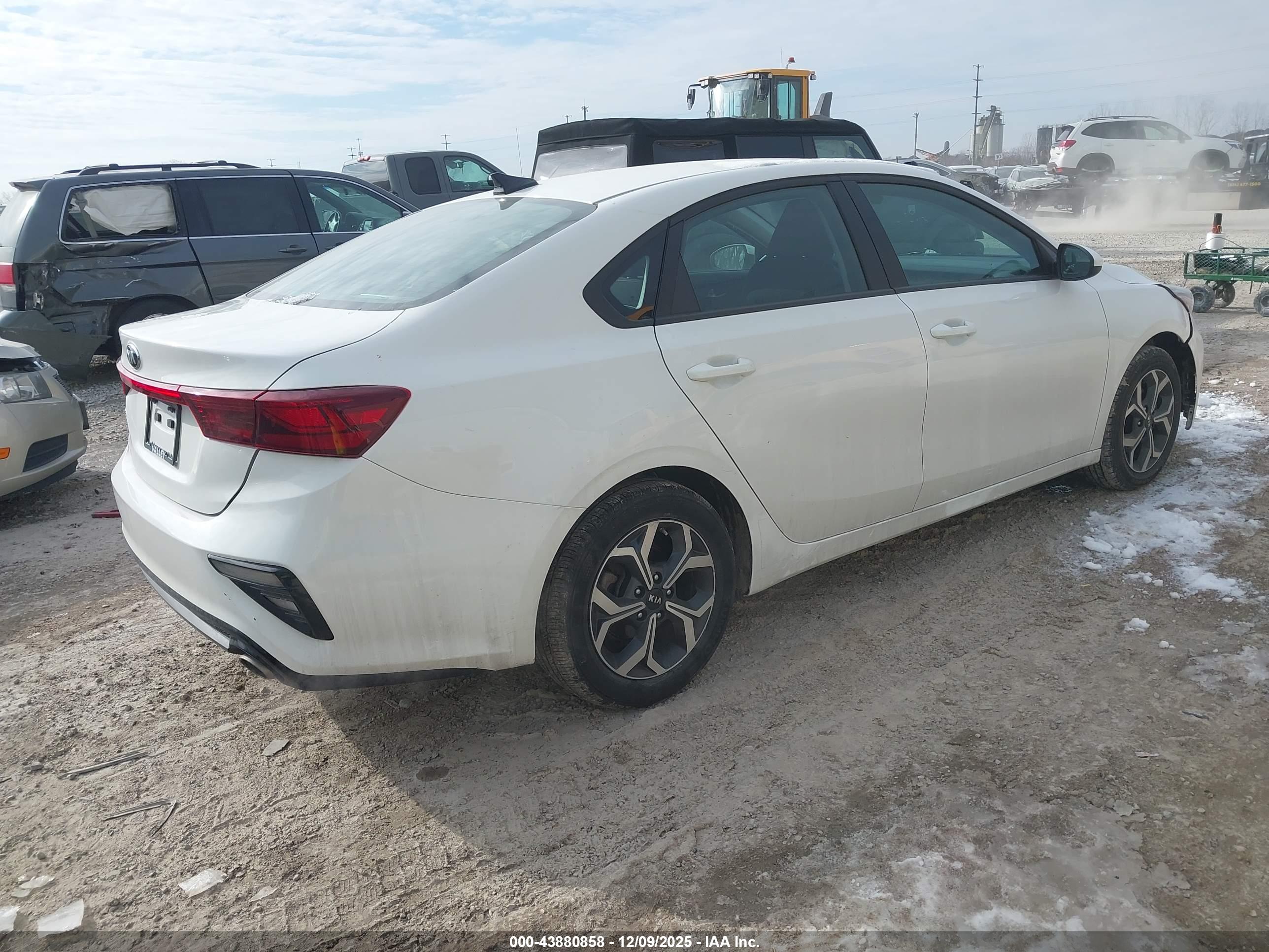 KIA FORTE image 4