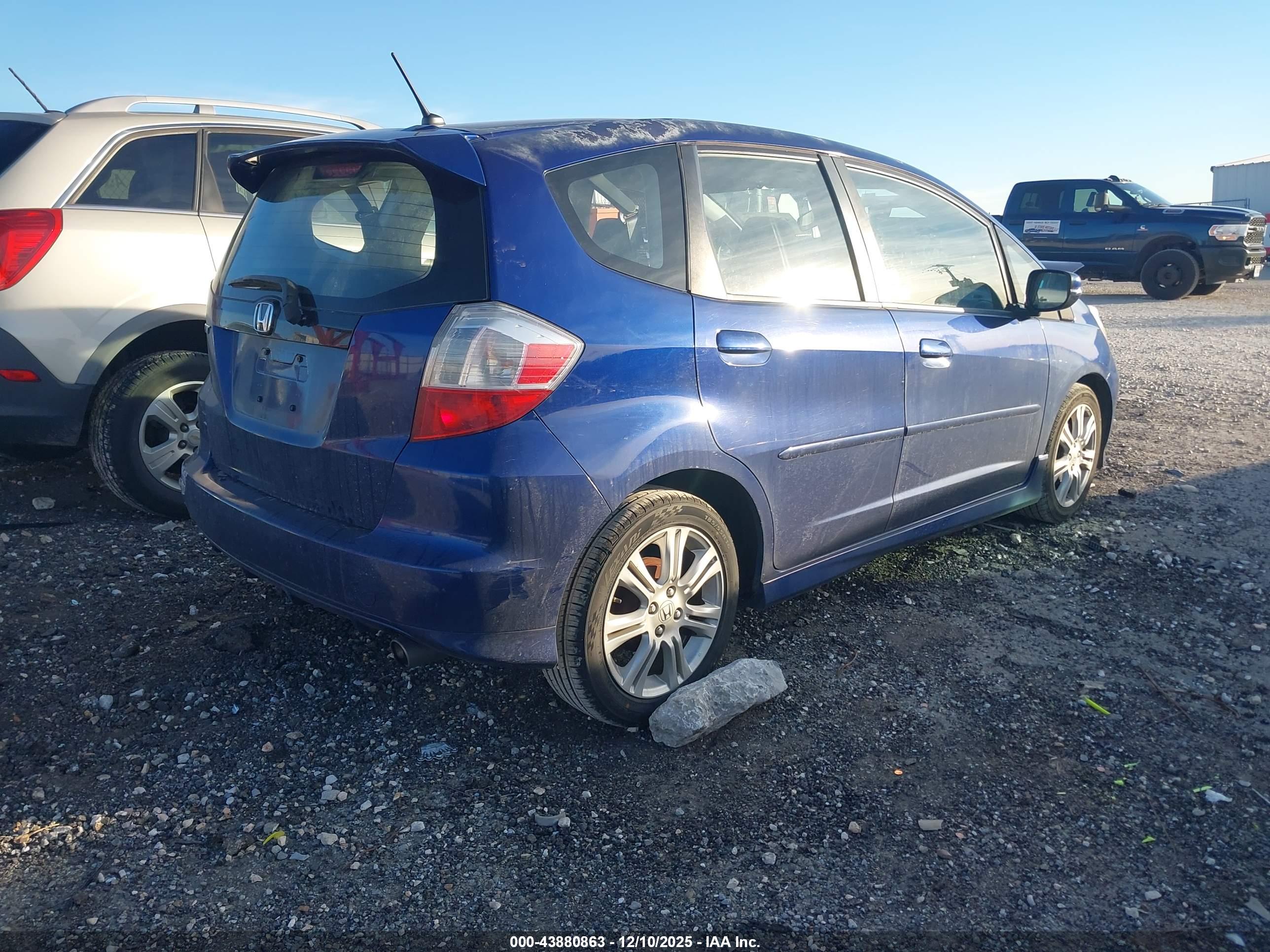 HONDA FIT image 4