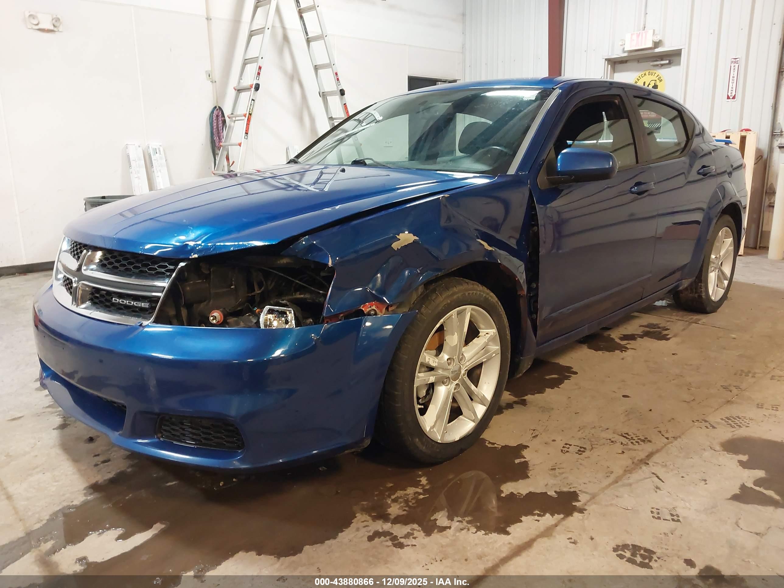 DODGE AVENGER image 2