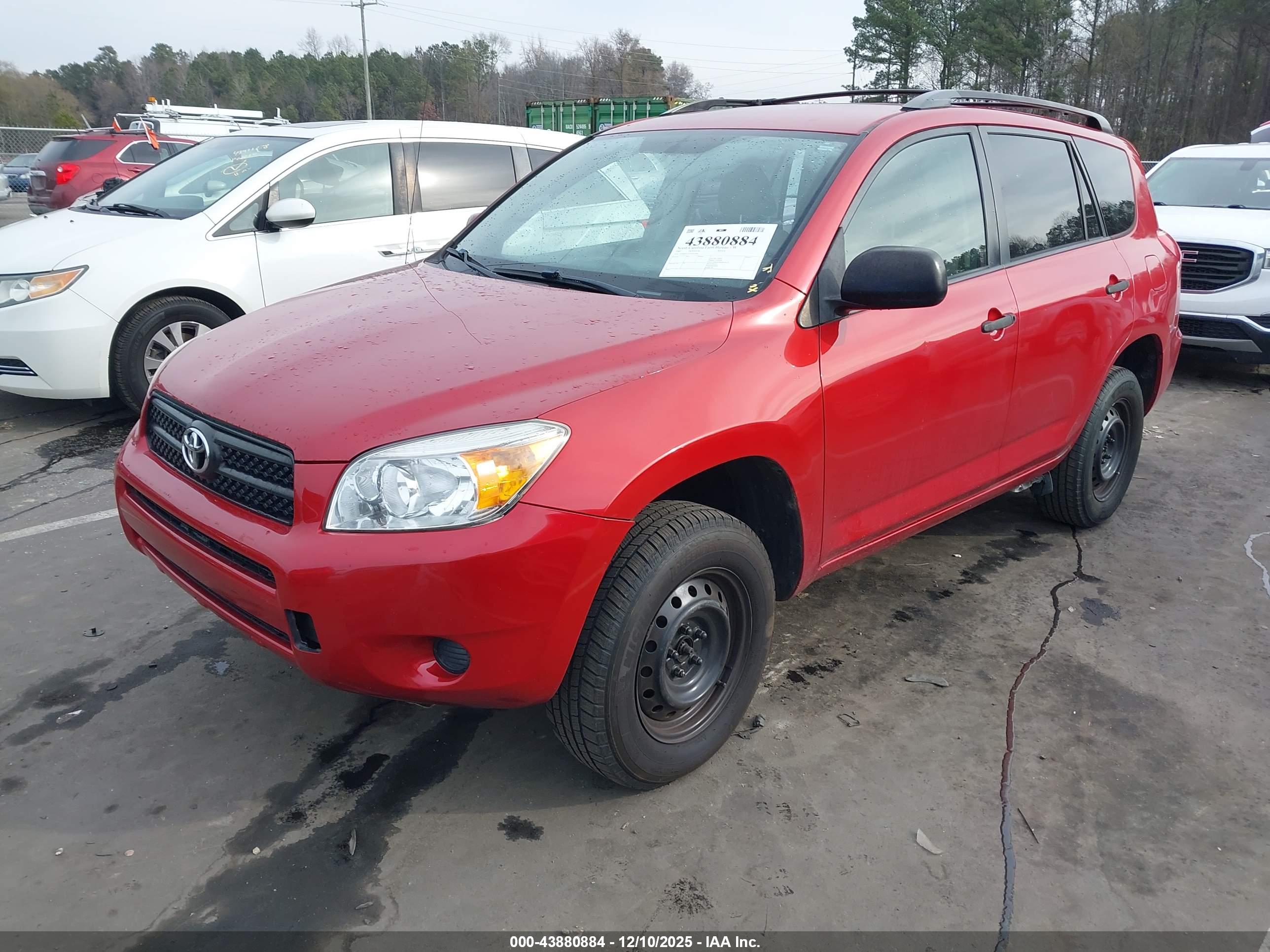 TOYOTA RAV4 image 2