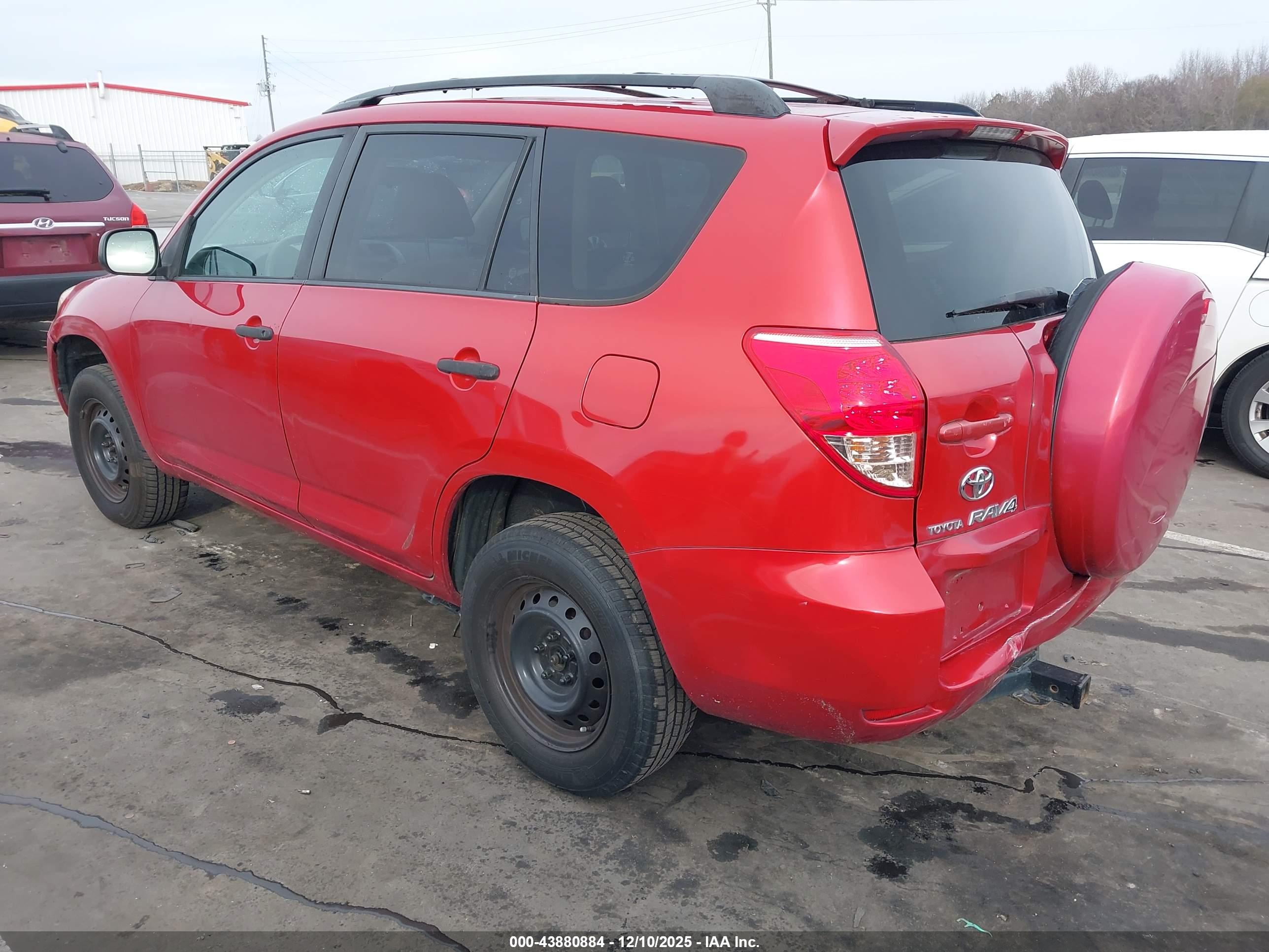 TOYOTA RAV4 image 3