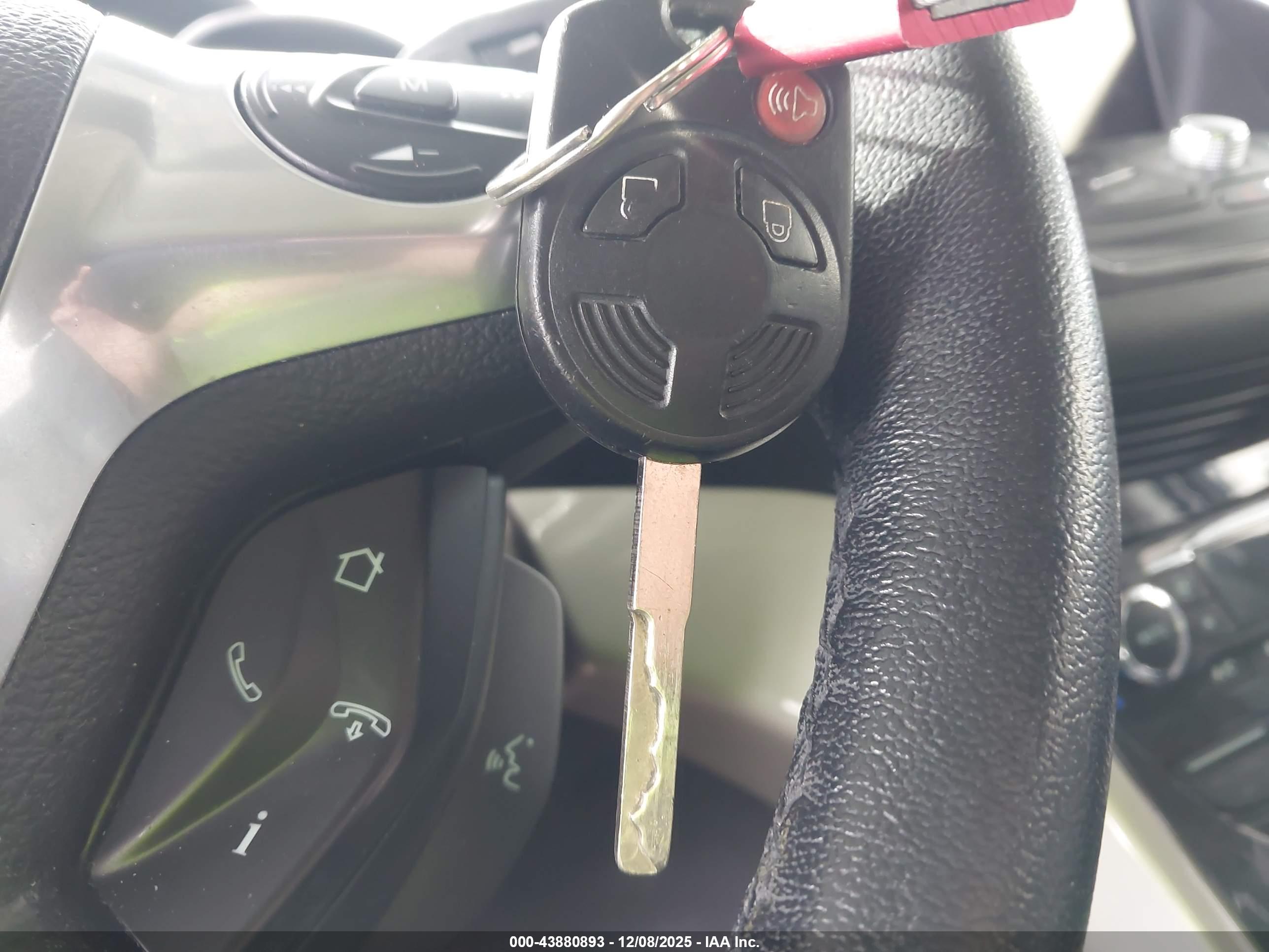 FORD ESCAPE image 11