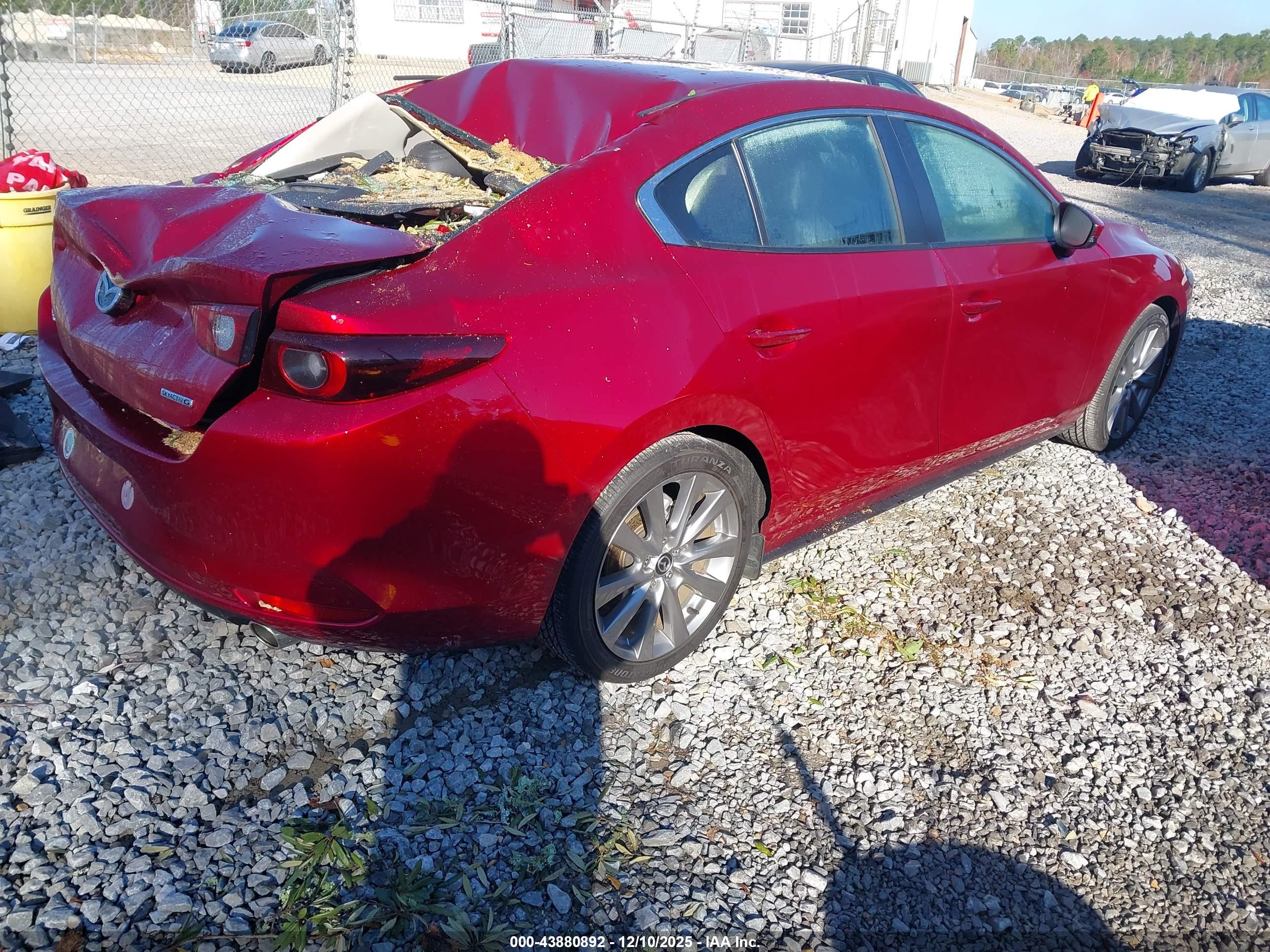 MAZDA MAZDA3 image 4