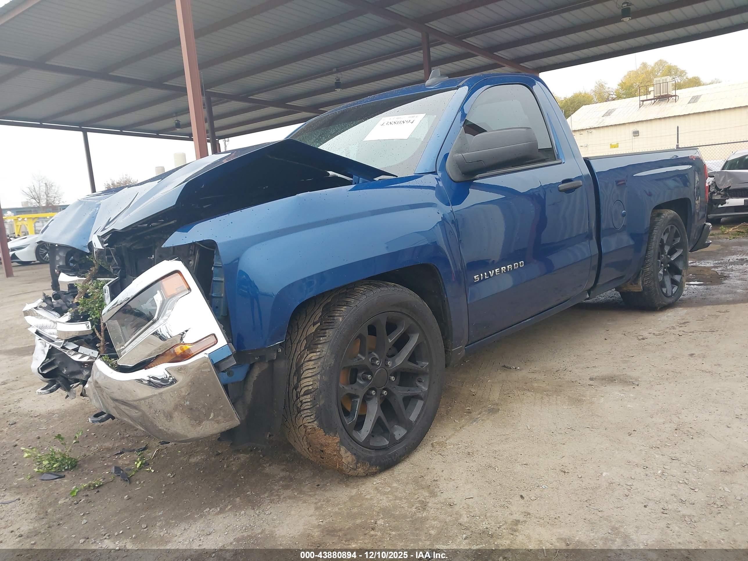 CHEVROLET SILVERADO image 2