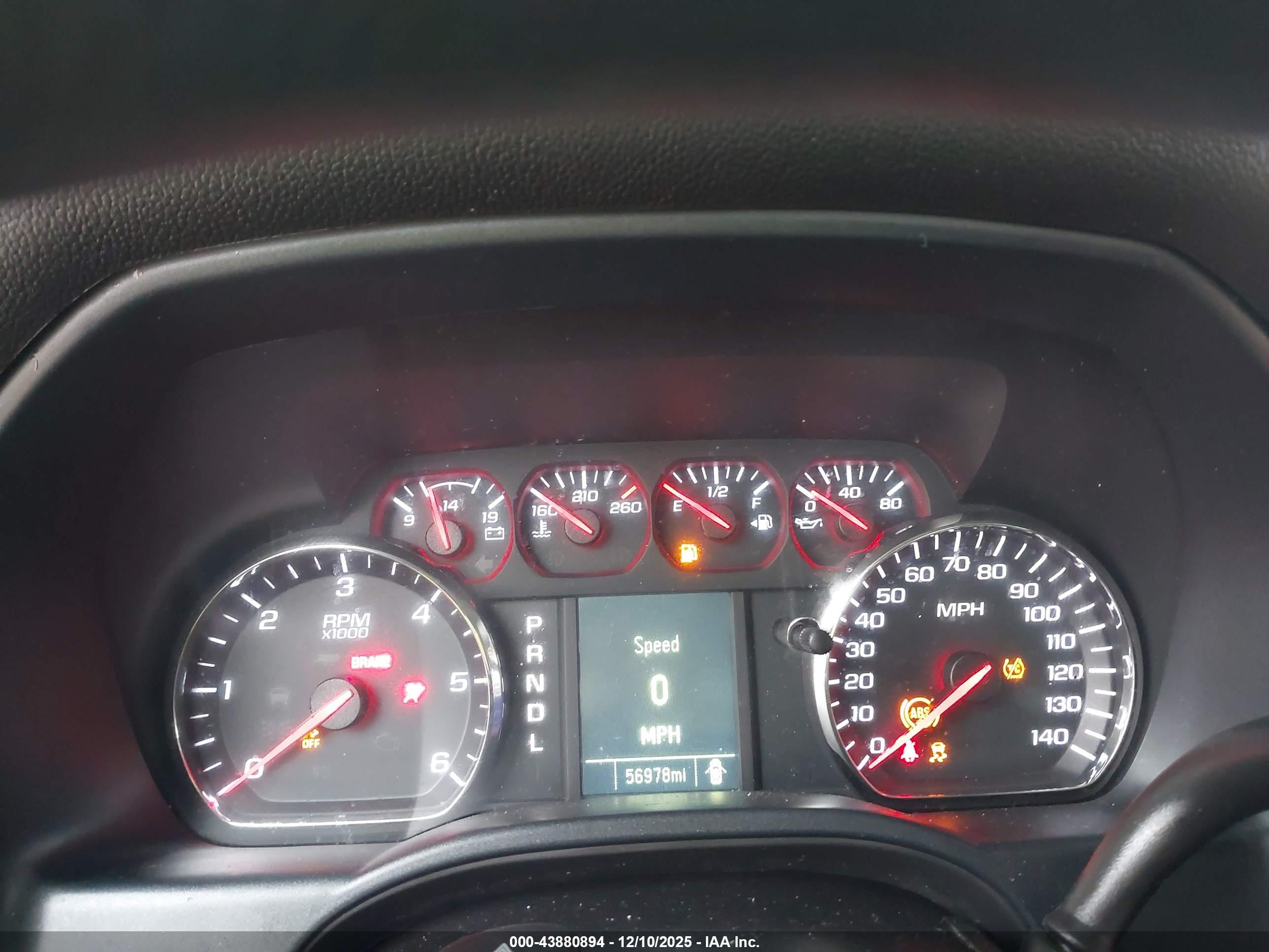 CHEVROLET SILVERADO image 7