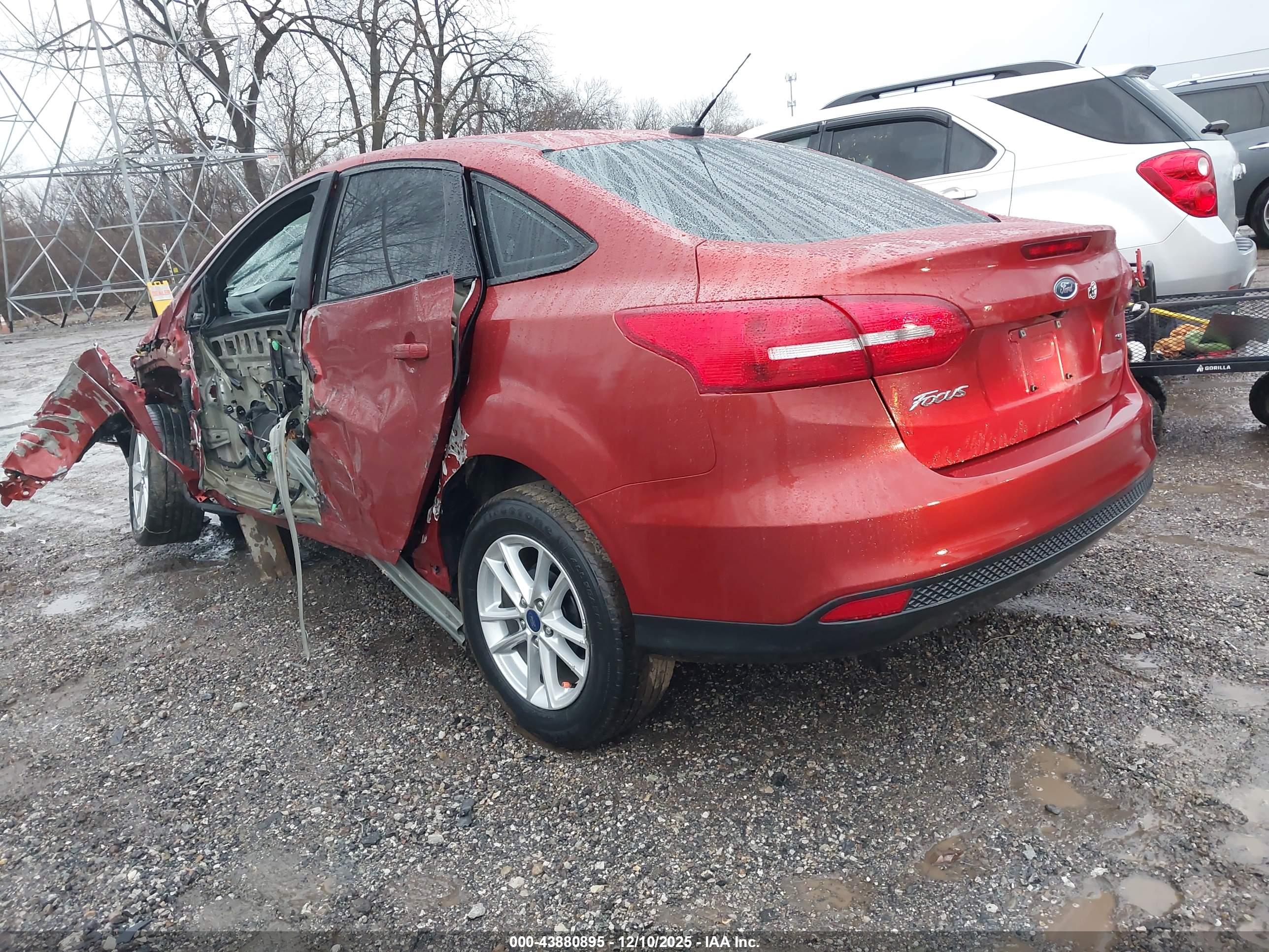 FORD FOCUS image 3