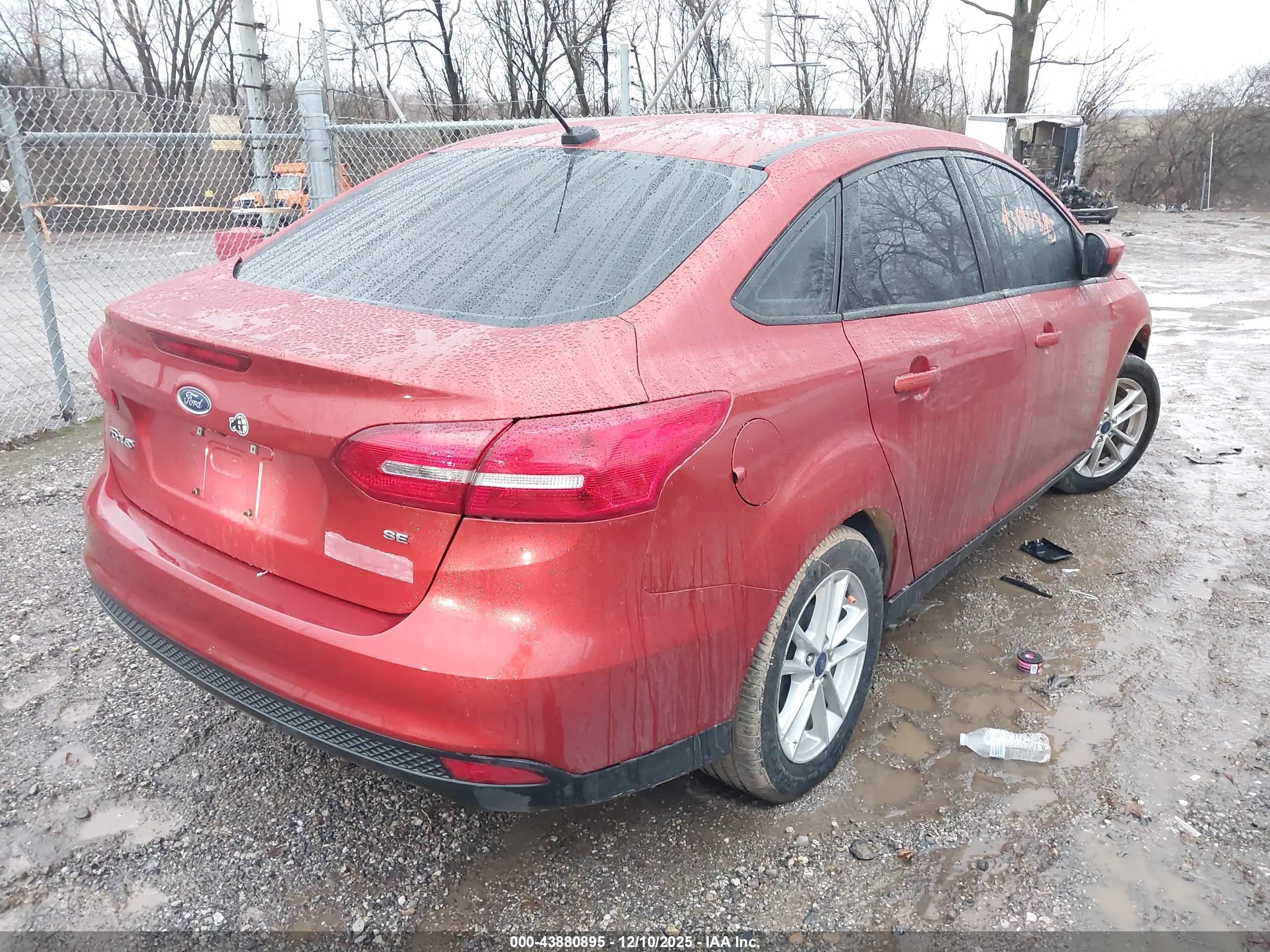 FORD FOCUS image 4