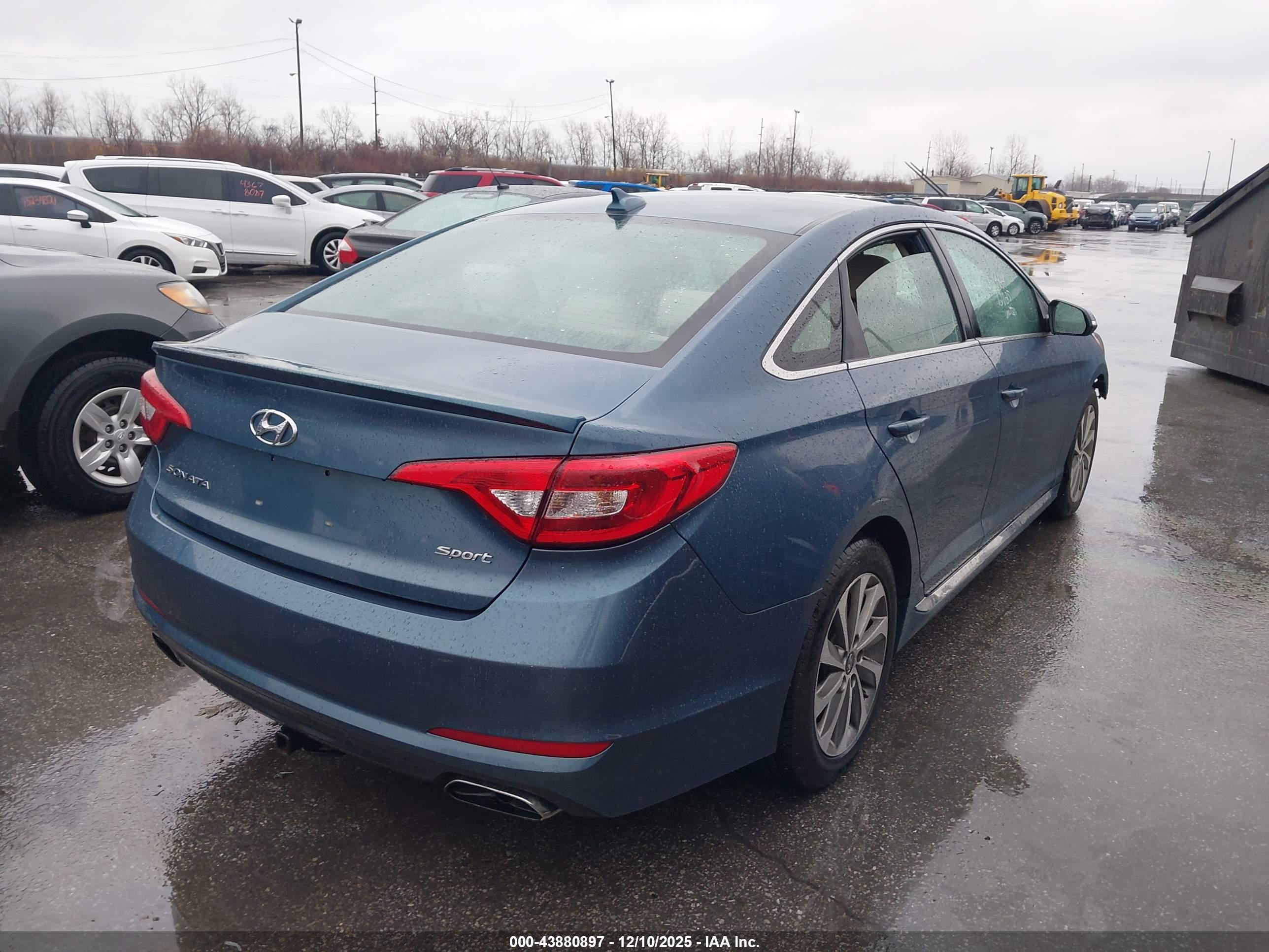 HYUNDAI SONATA image 4