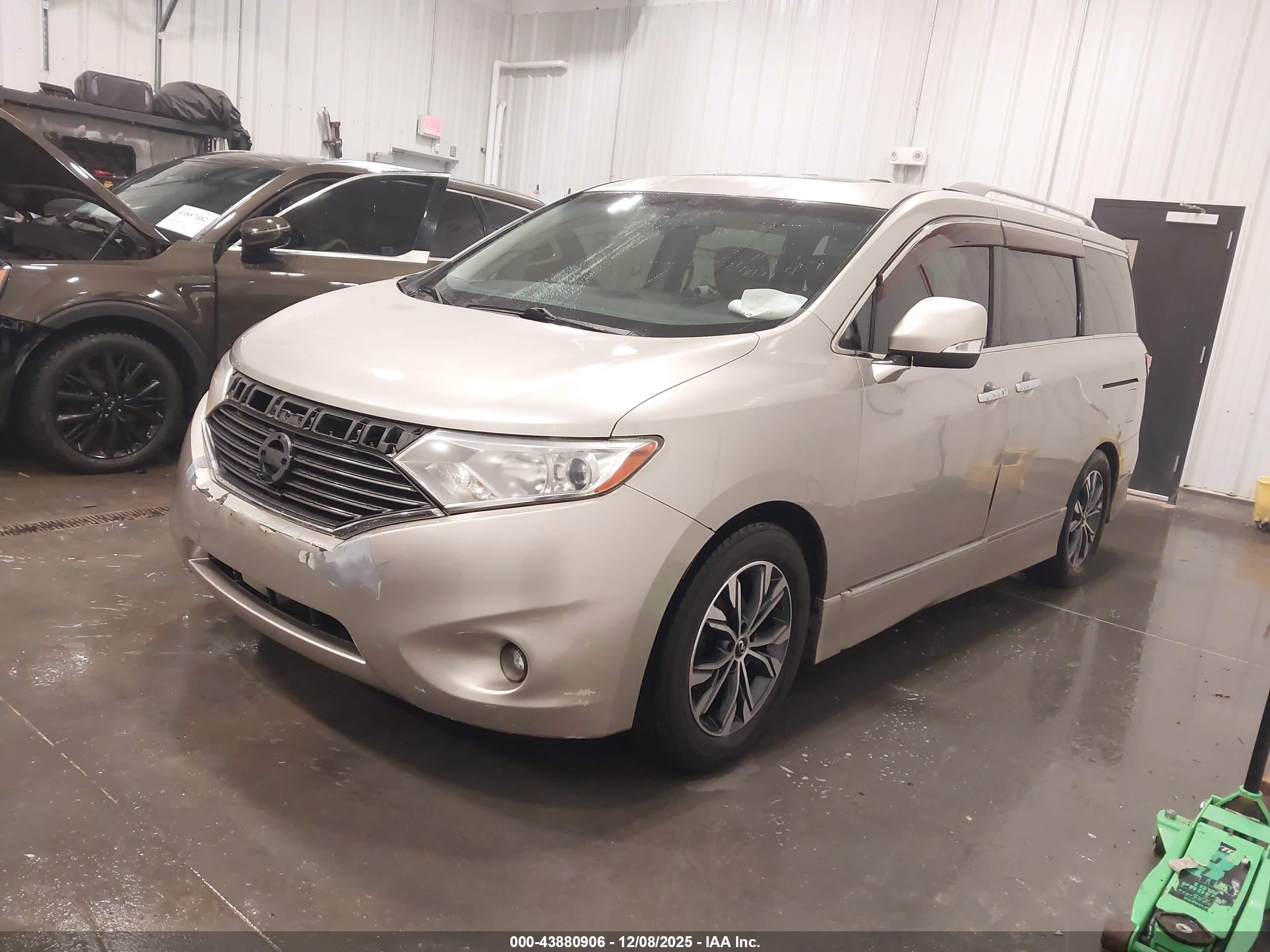 NISSAN QUEST image 2