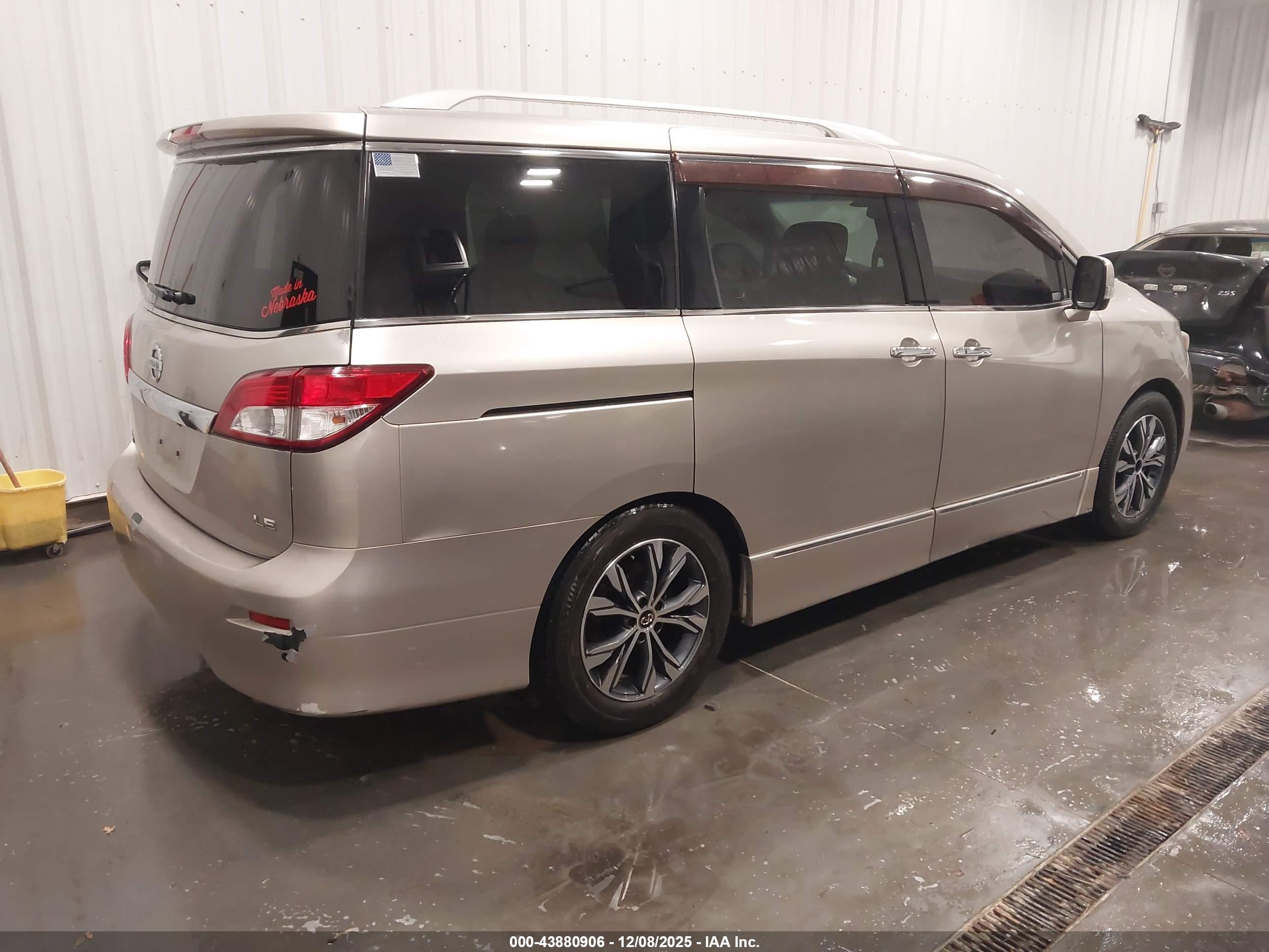 NISSAN QUEST image 4