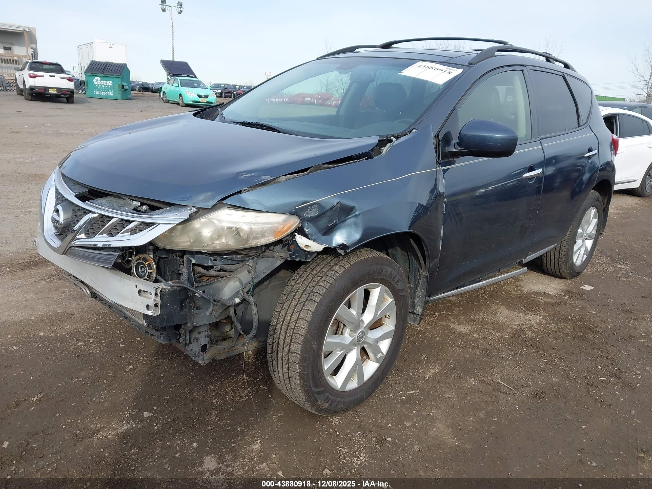 NISSAN MURANO image 2