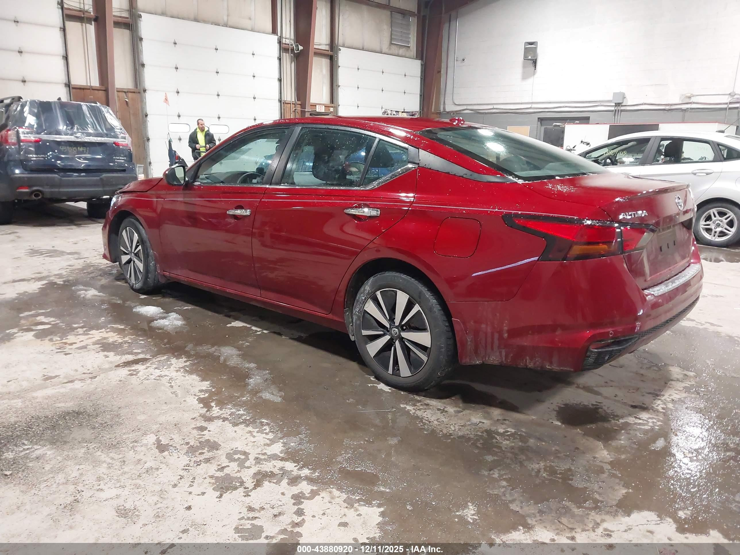 NISSAN ALTIMA image 3