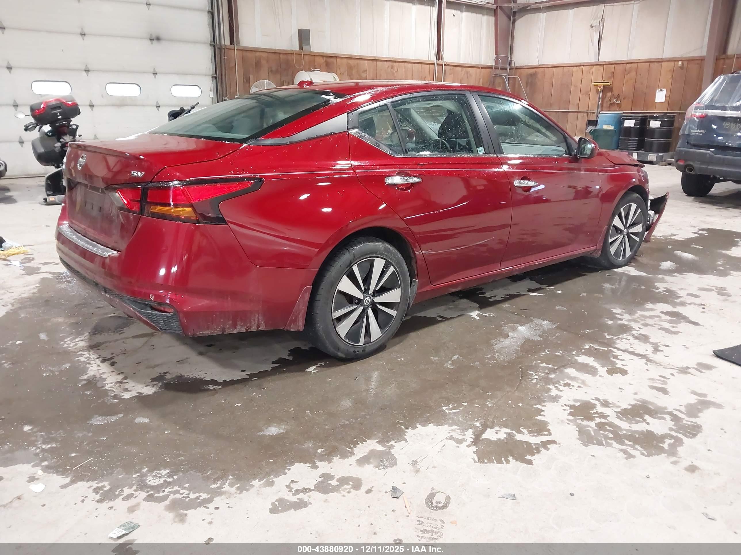 NISSAN ALTIMA image 4