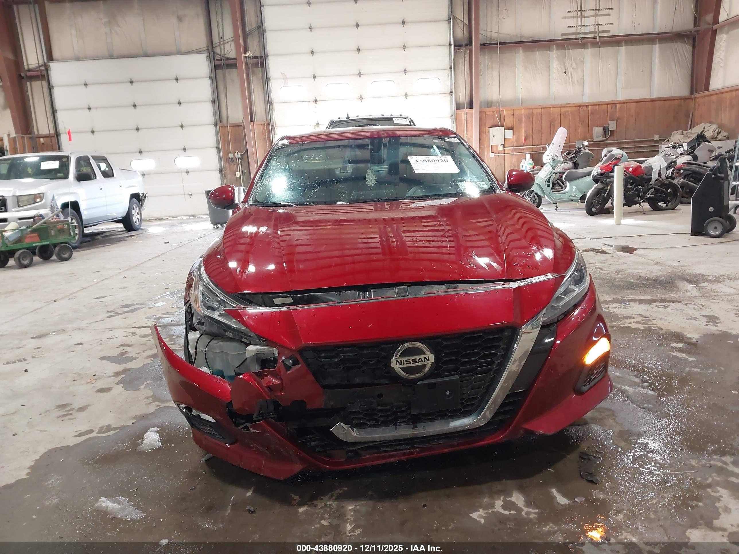 NISSAN ALTIMA image 6