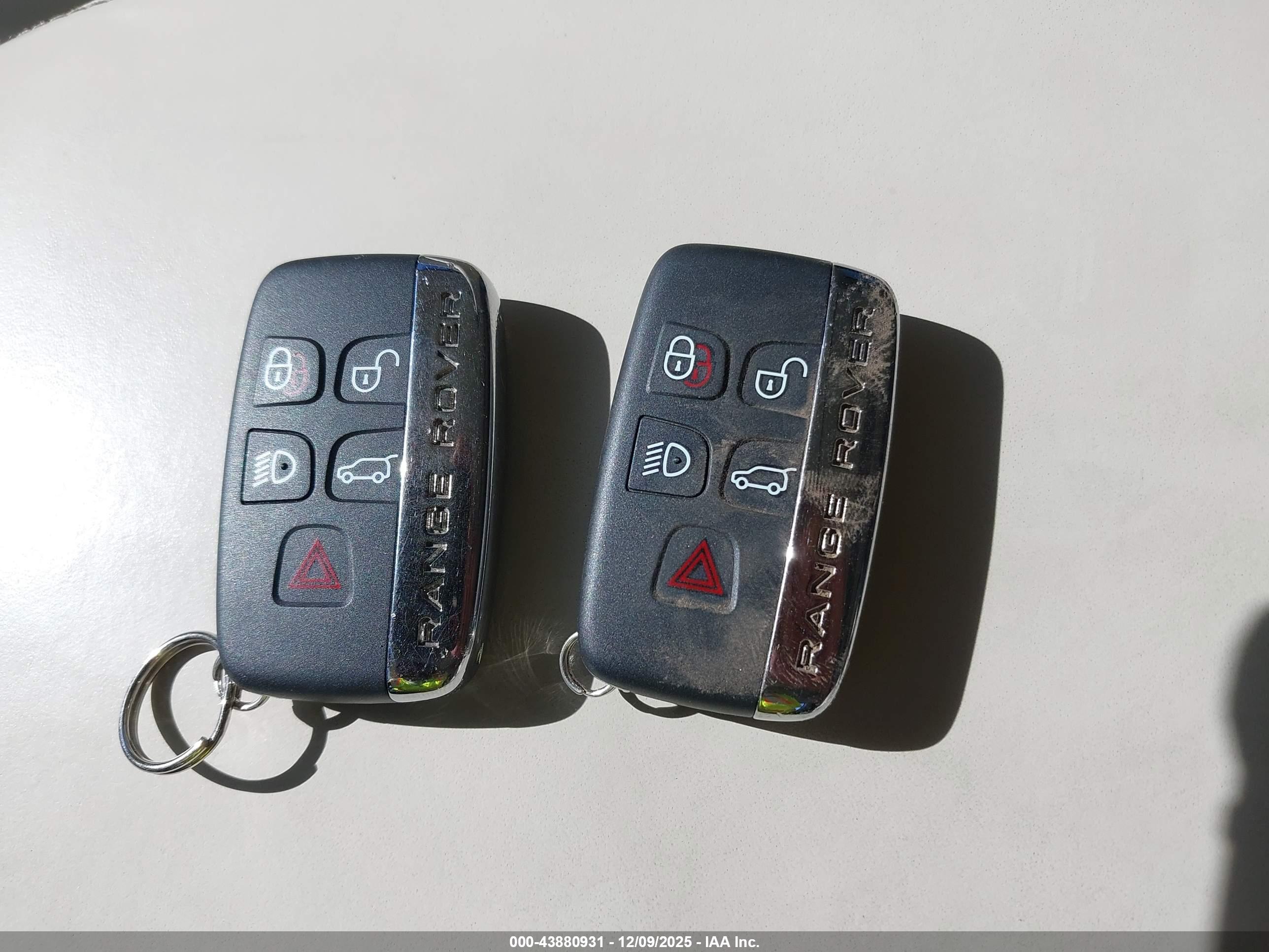 LAND ROVER image 11