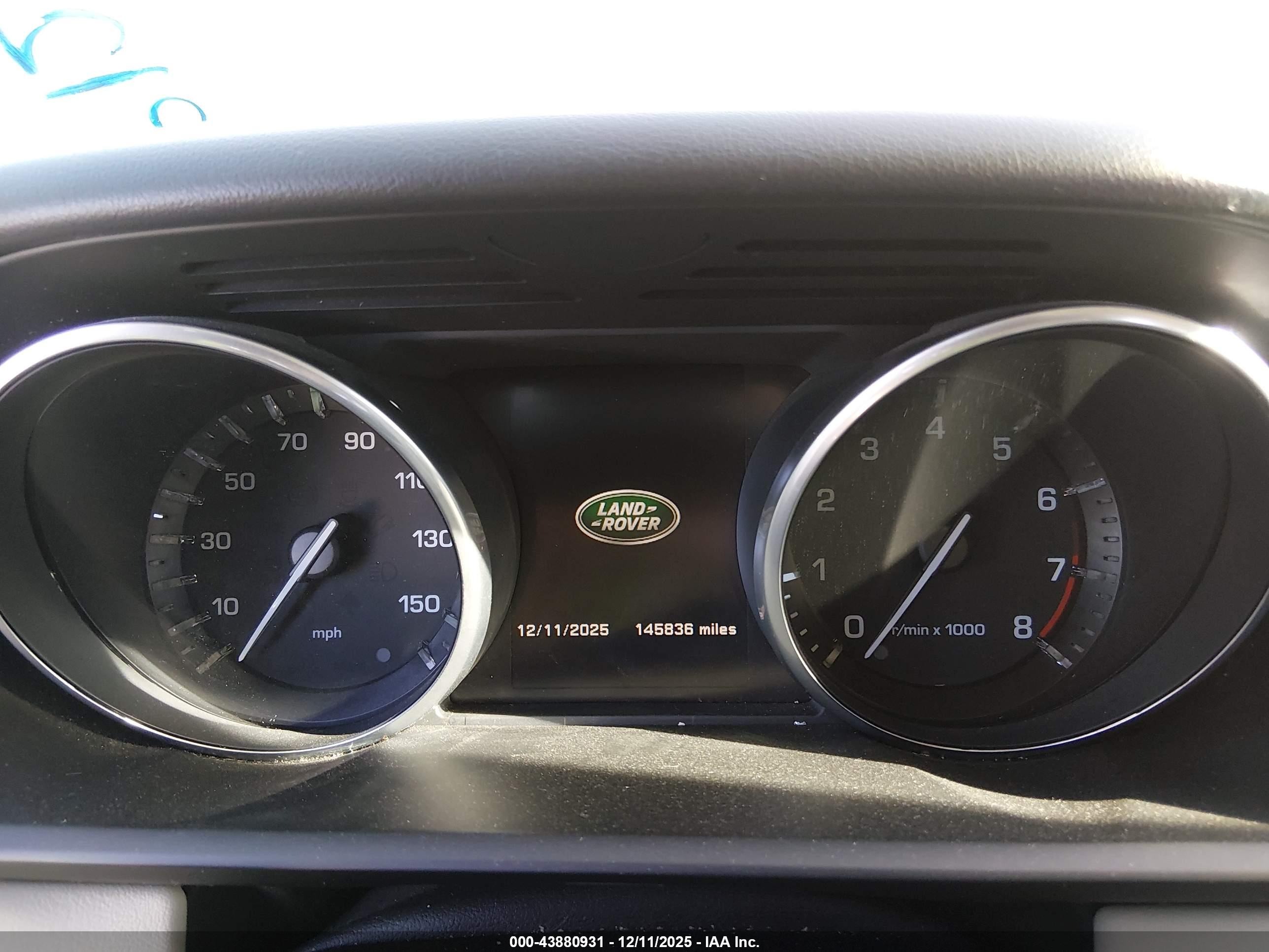 LAND ROVER image 7
