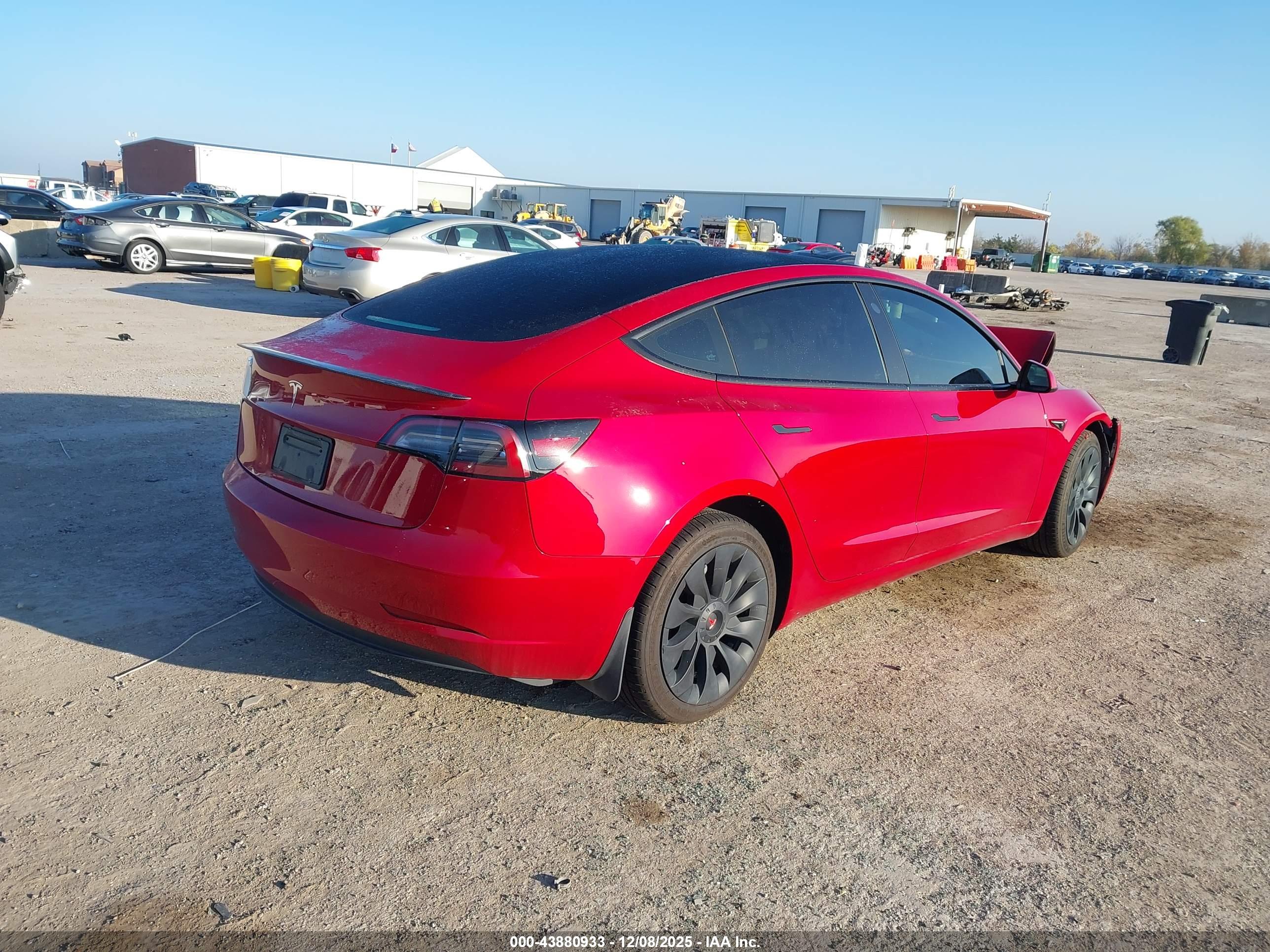 TESLA MODEL image 4