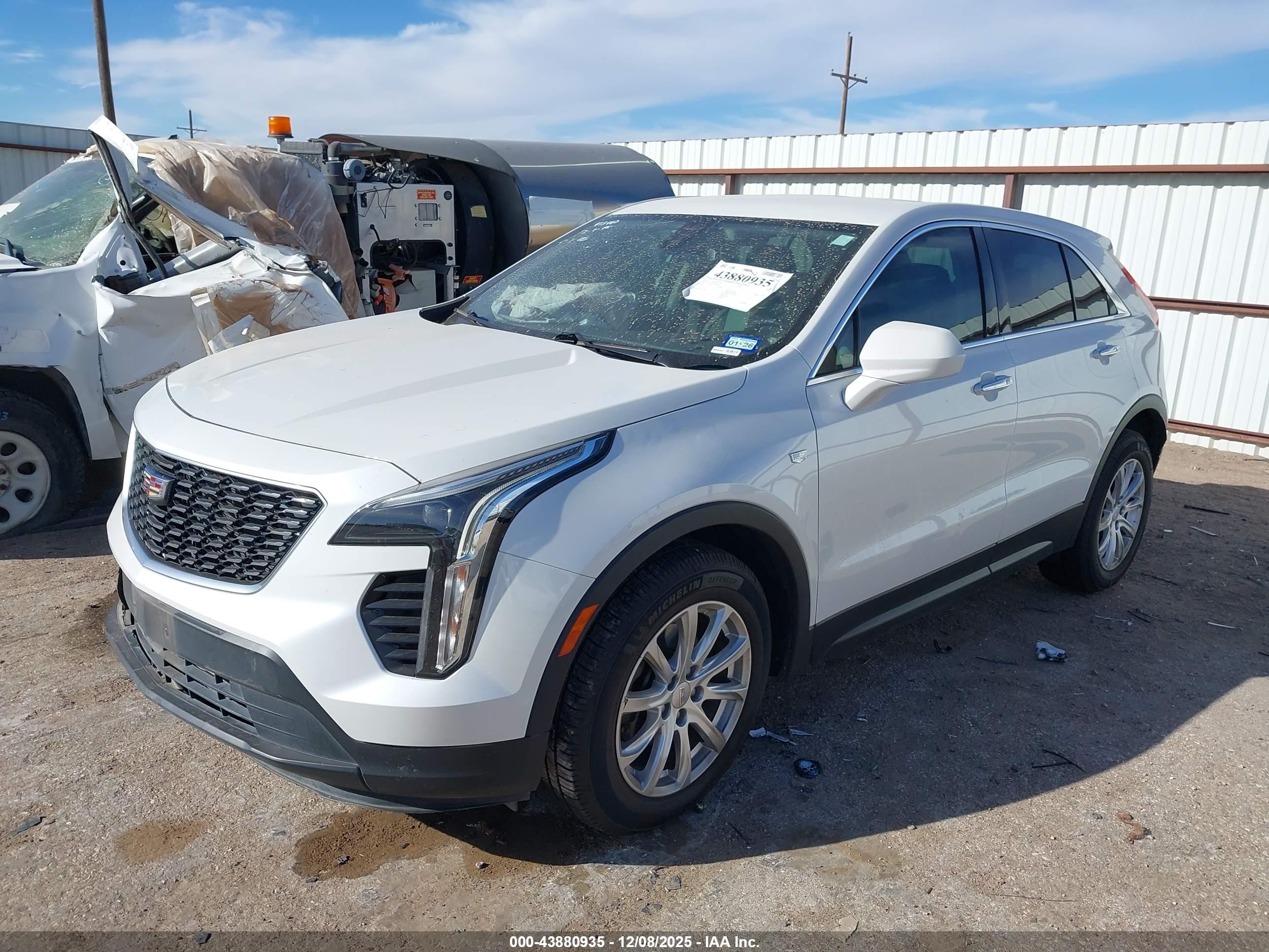 CADILLAC XT4 image 2