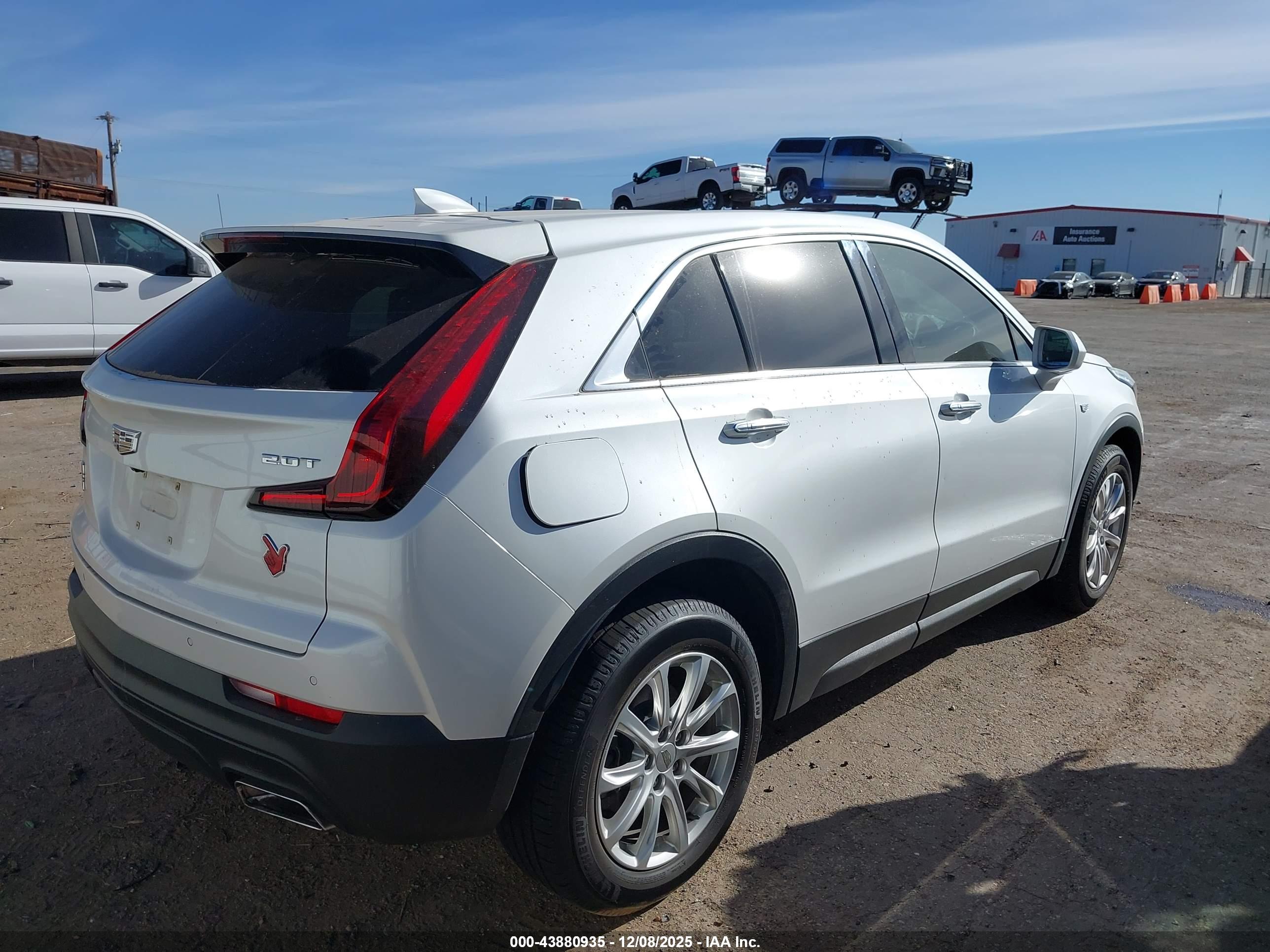 CADILLAC XT4 image 4