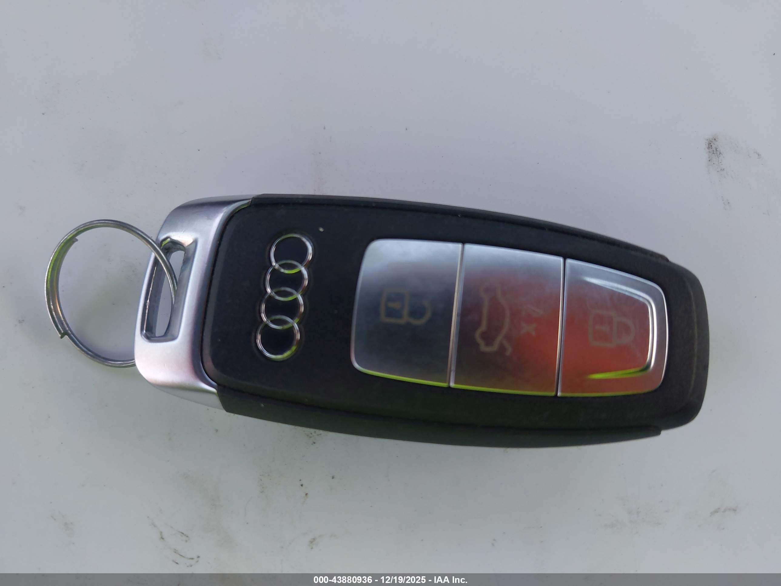AUDI Q4 image 11