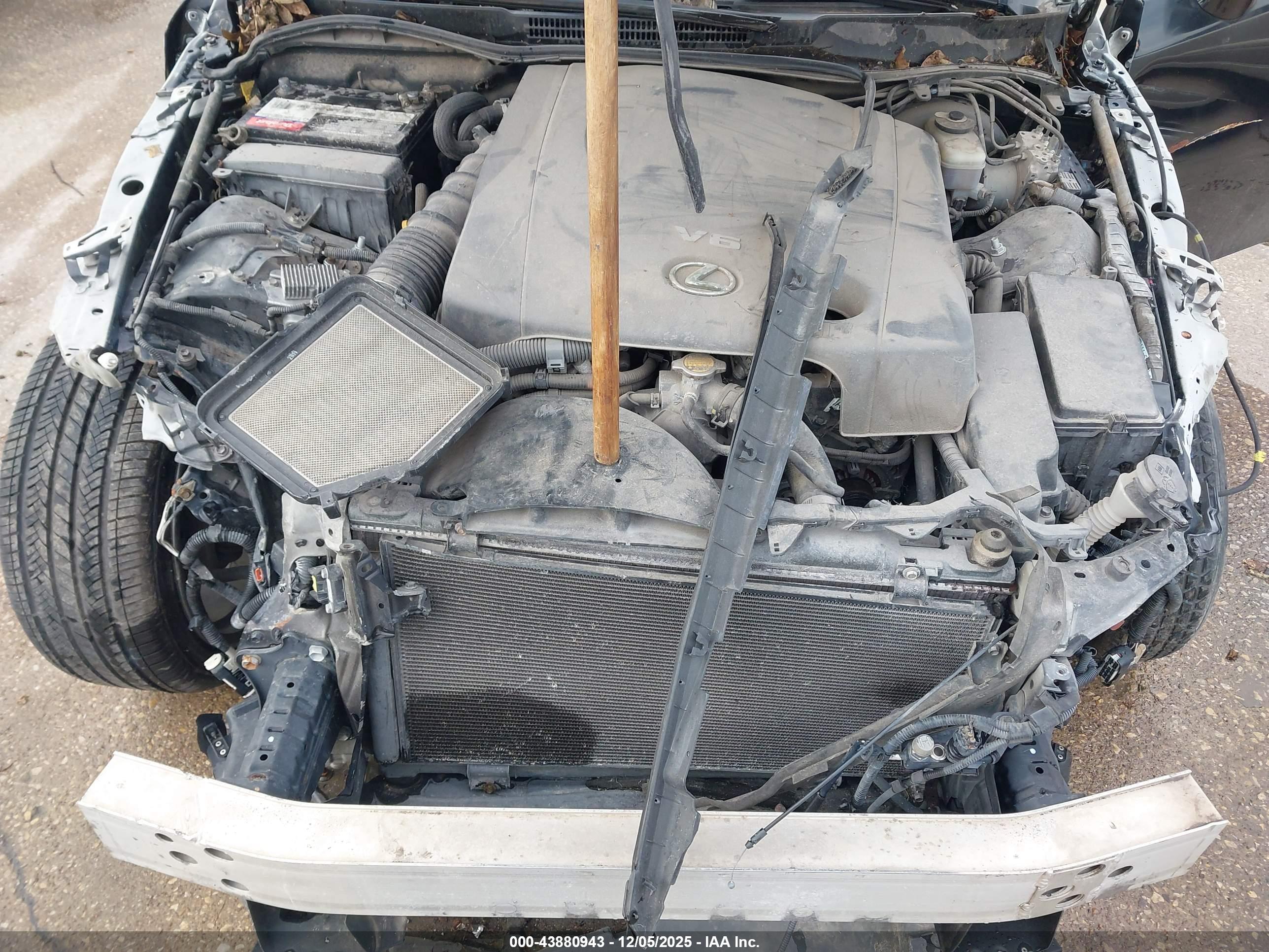 LEXUS IS image 10