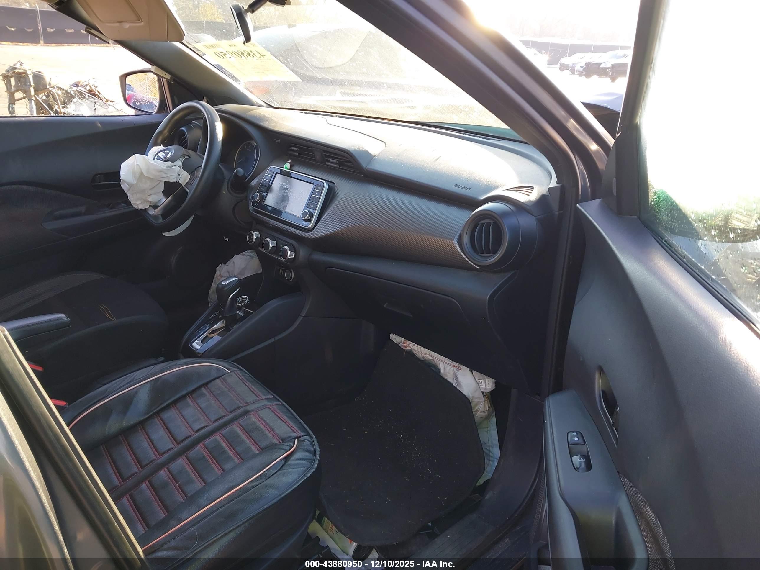 NISSAN KICKS image 5