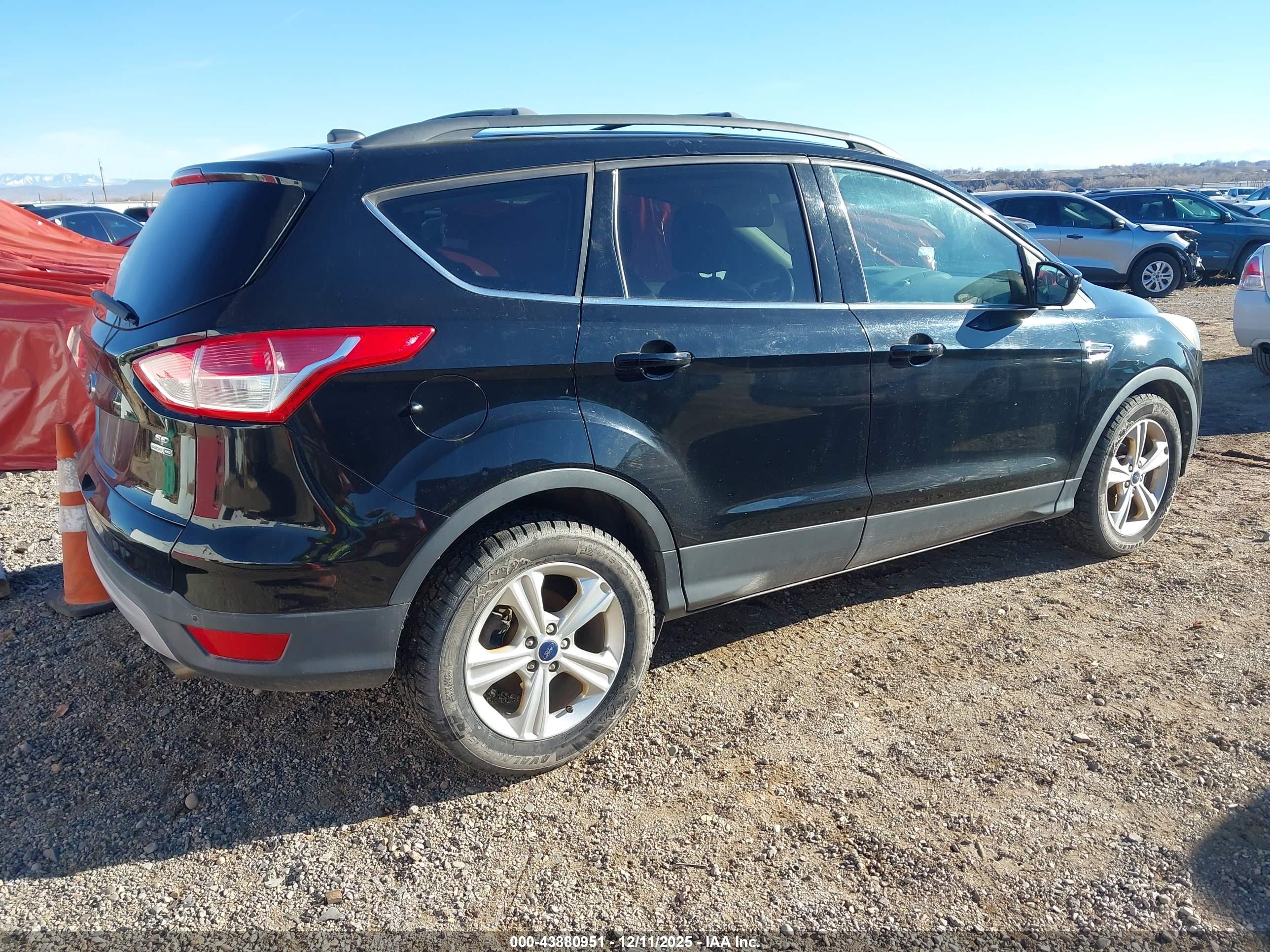 FORD ESCAPE image 4
