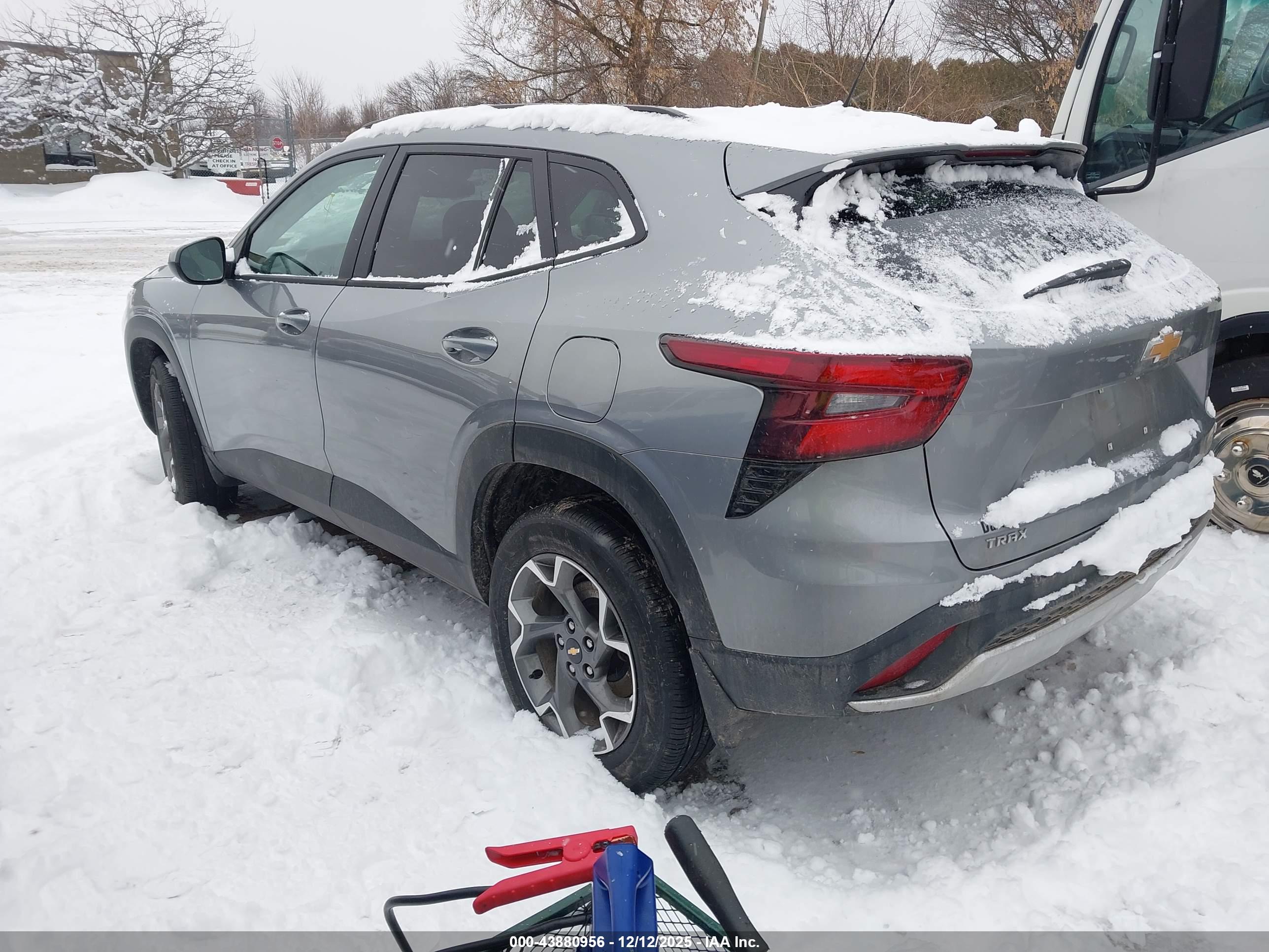 CHEVROLET TRAX image 3