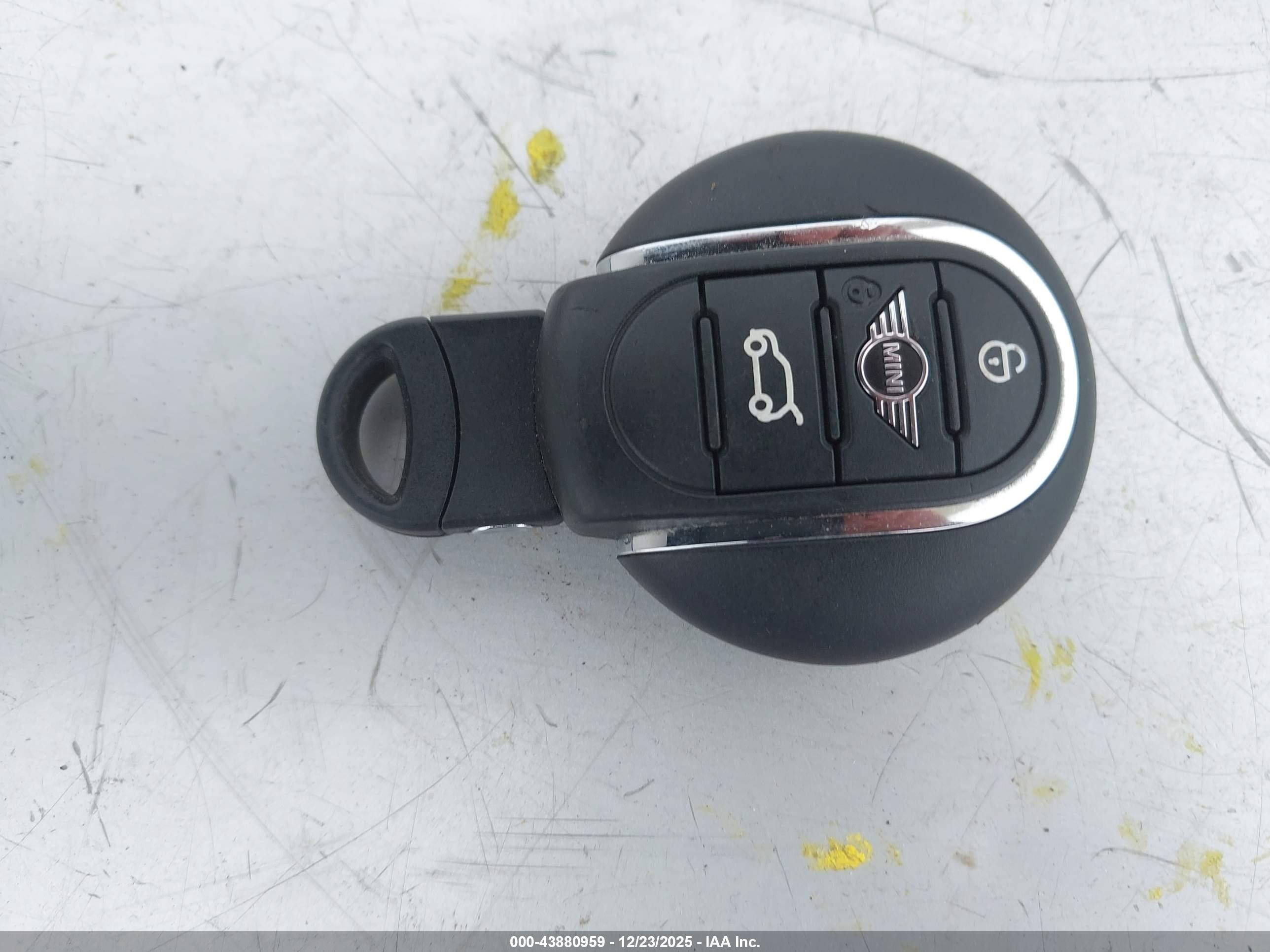 MINI CLUBMAN image 11
