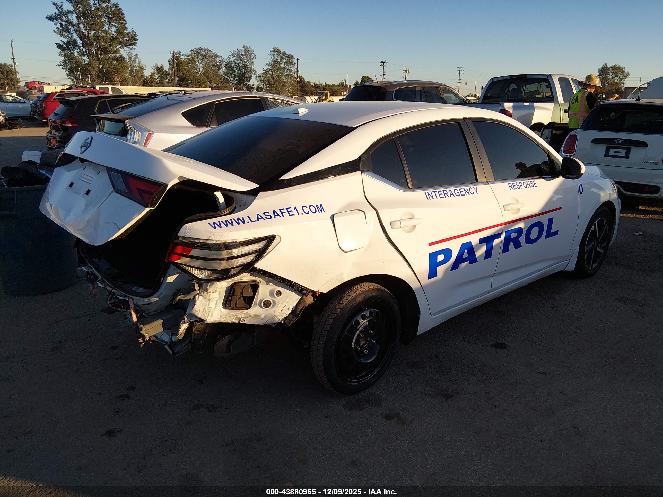 NISSAN SENTRA image 4