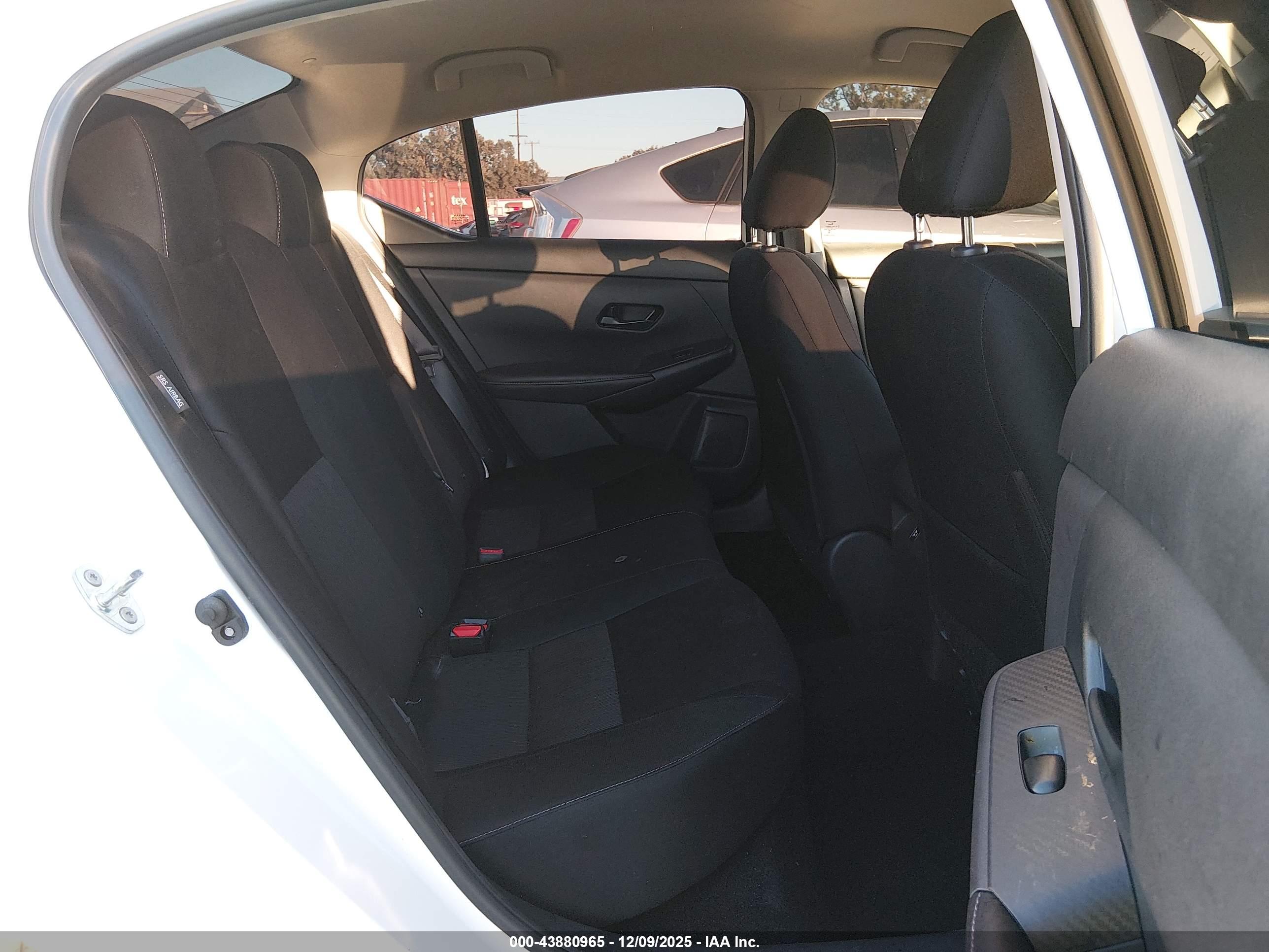 NISSAN SENTRA image 8