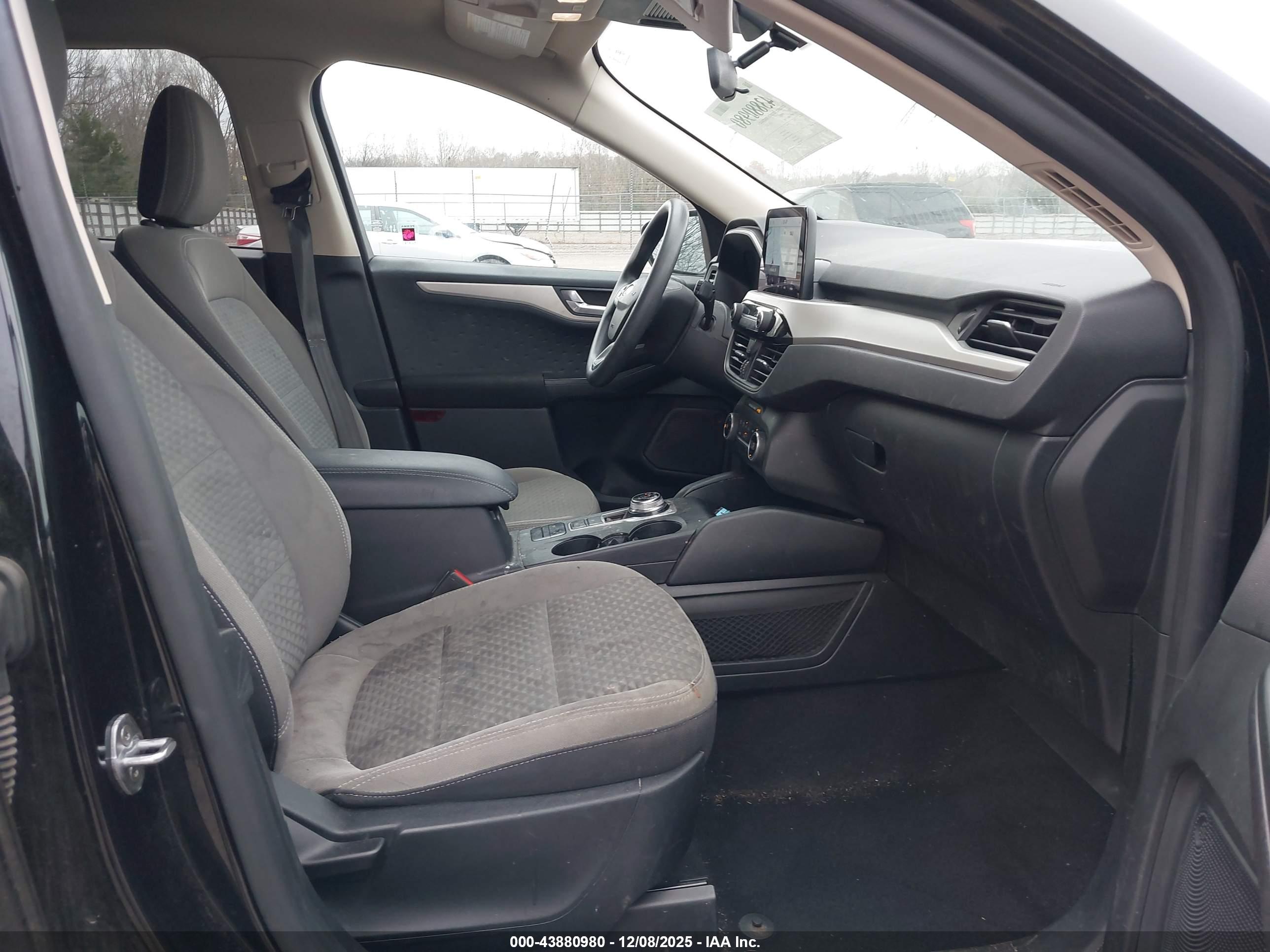 FORD ESCAPE image 5