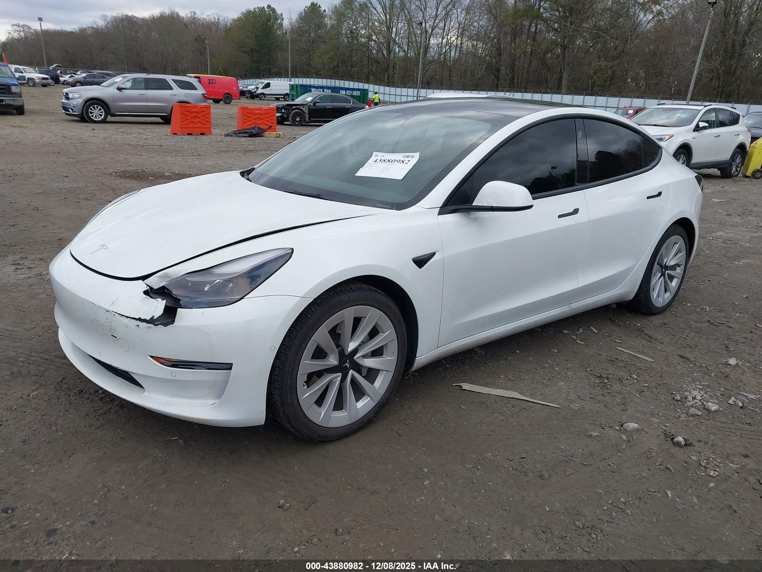 TESLA MODEL image 2