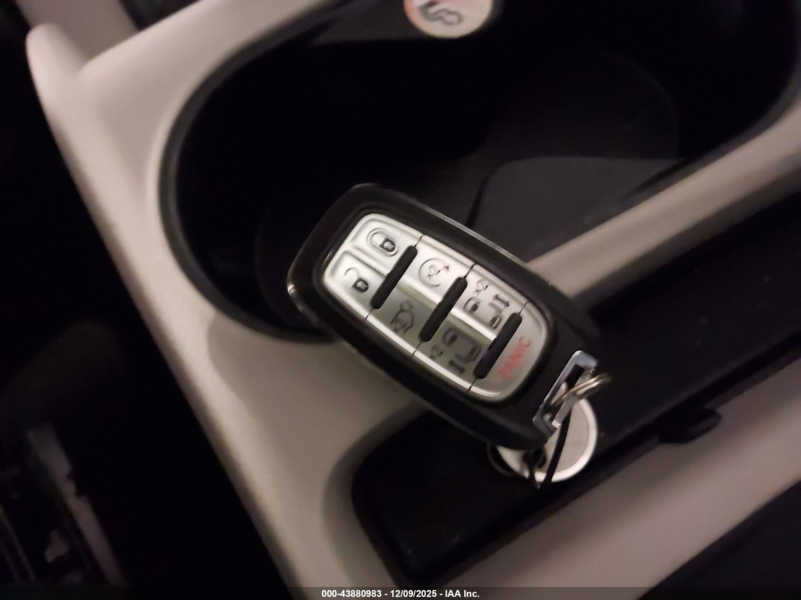 CHRYSLER VOYAGER image 11