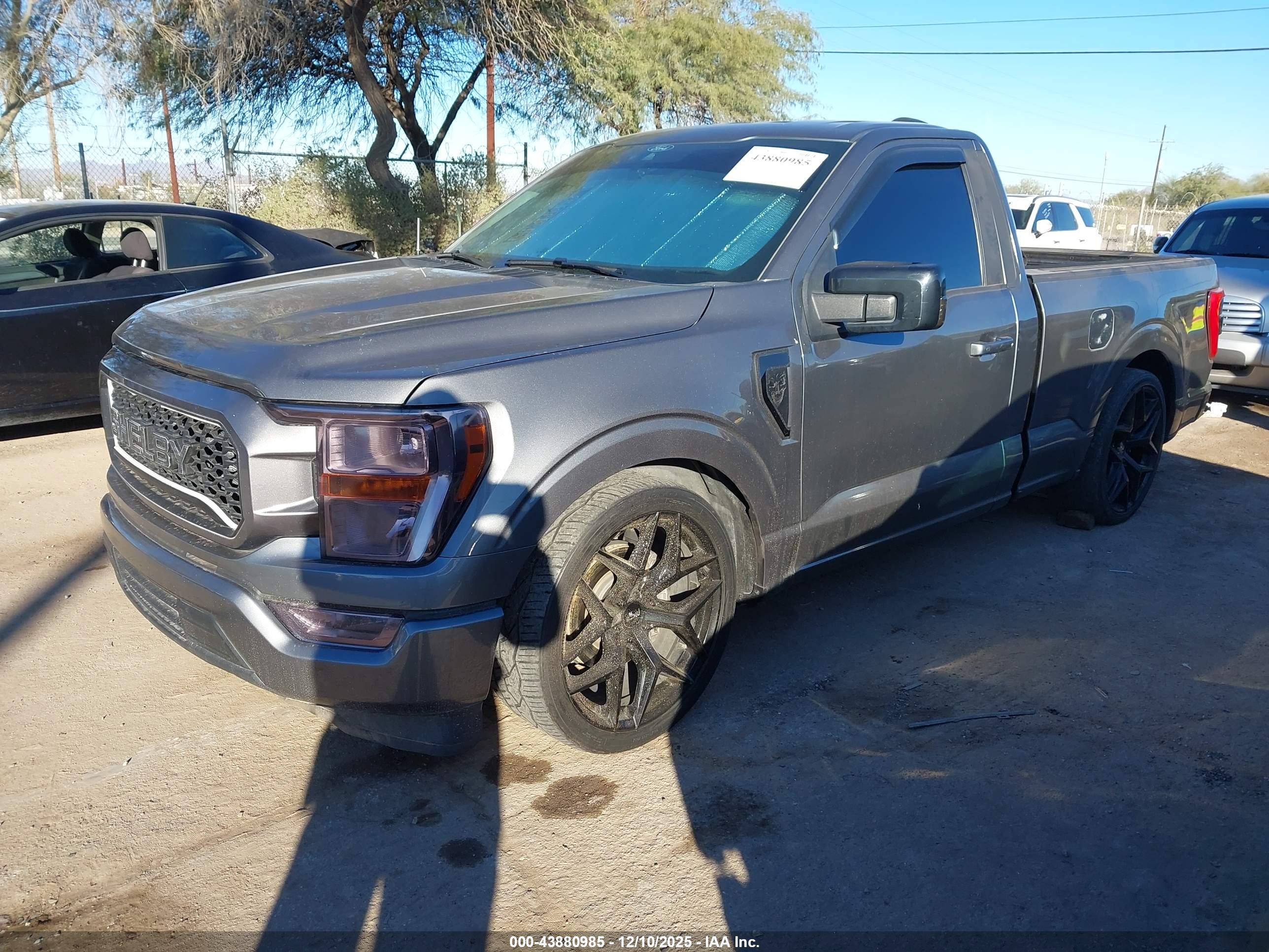 FORD F-150 image 2