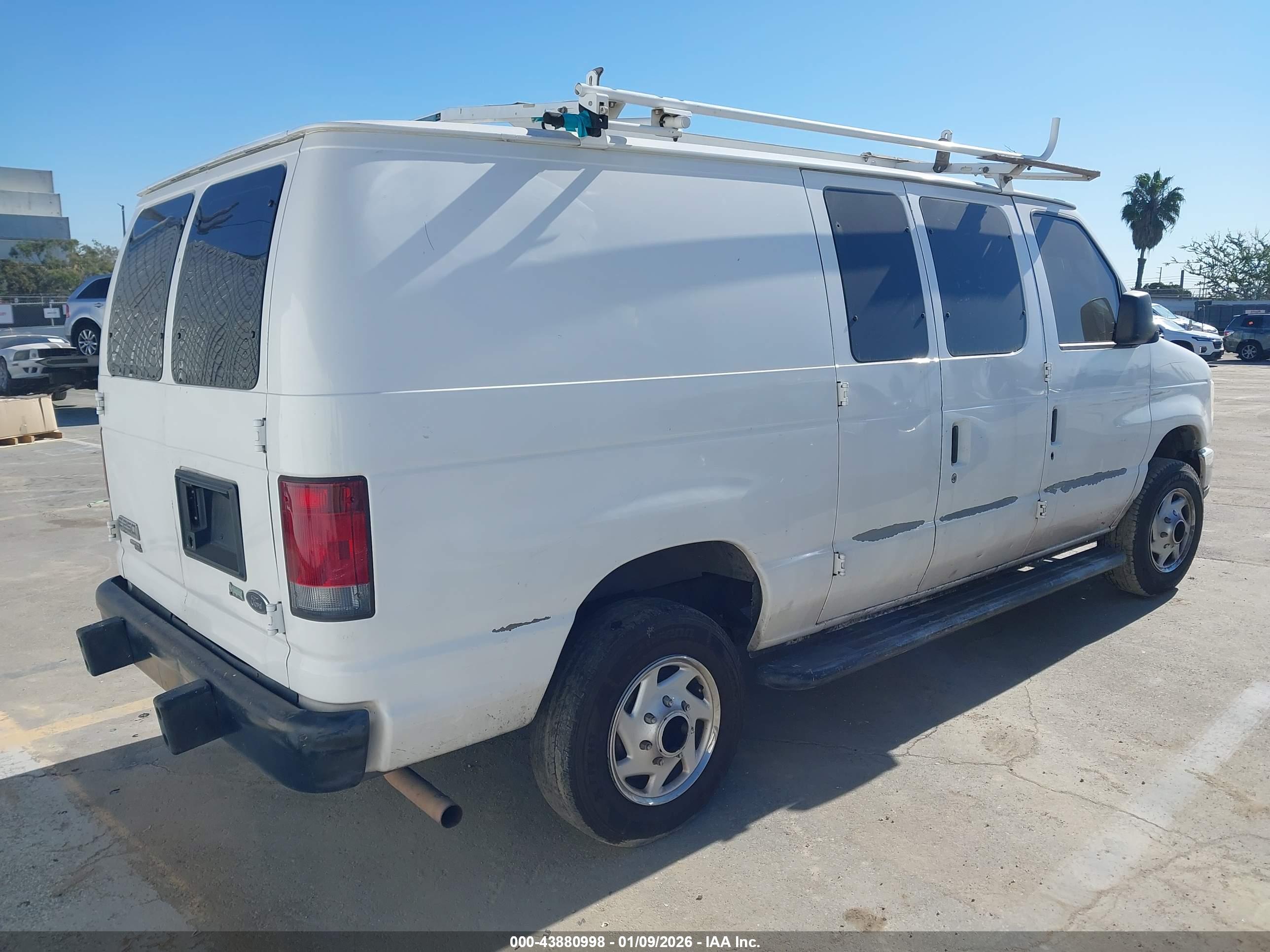 FORD E-250 image 4