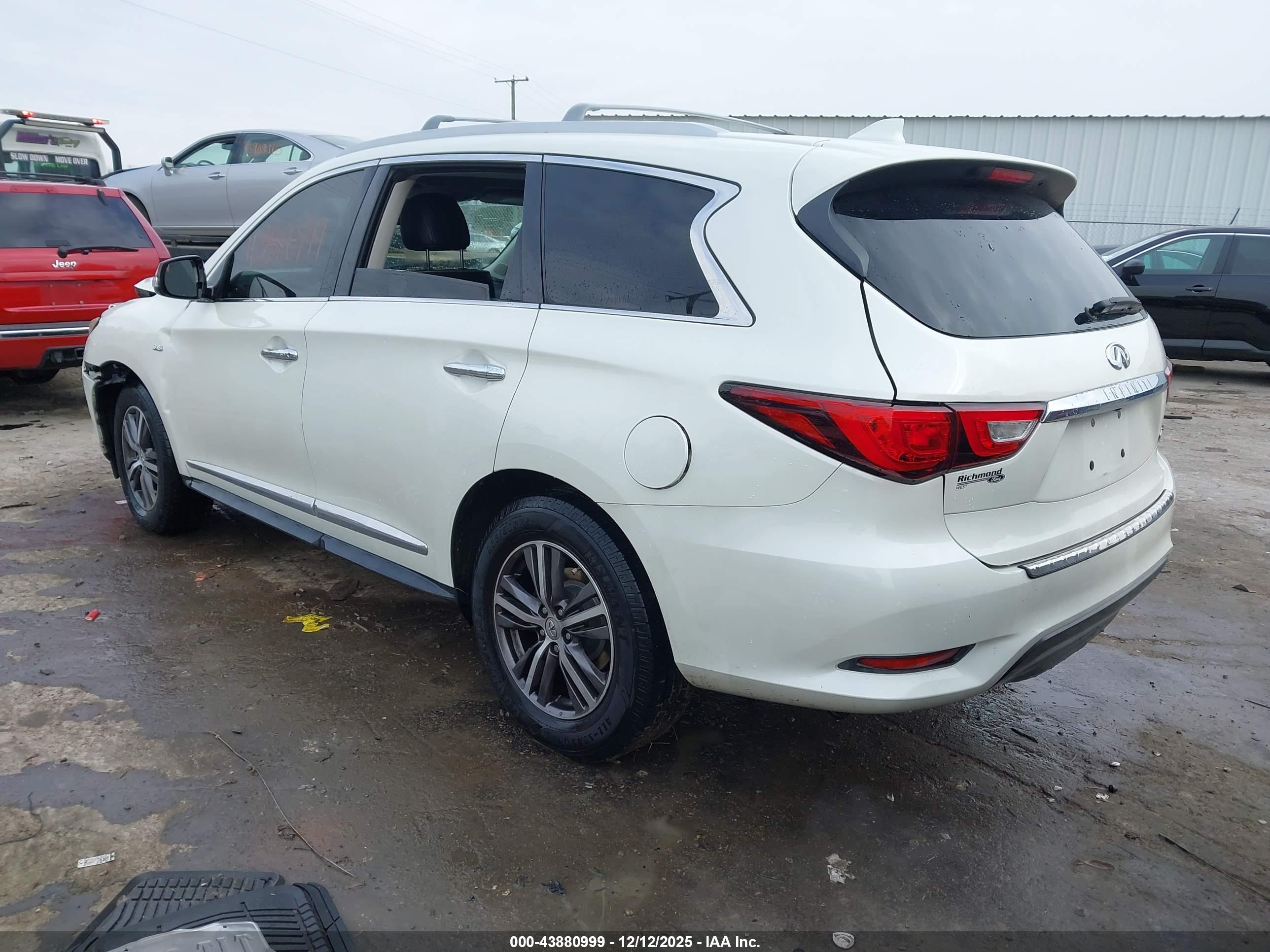 INFINITI QX60 image 3
